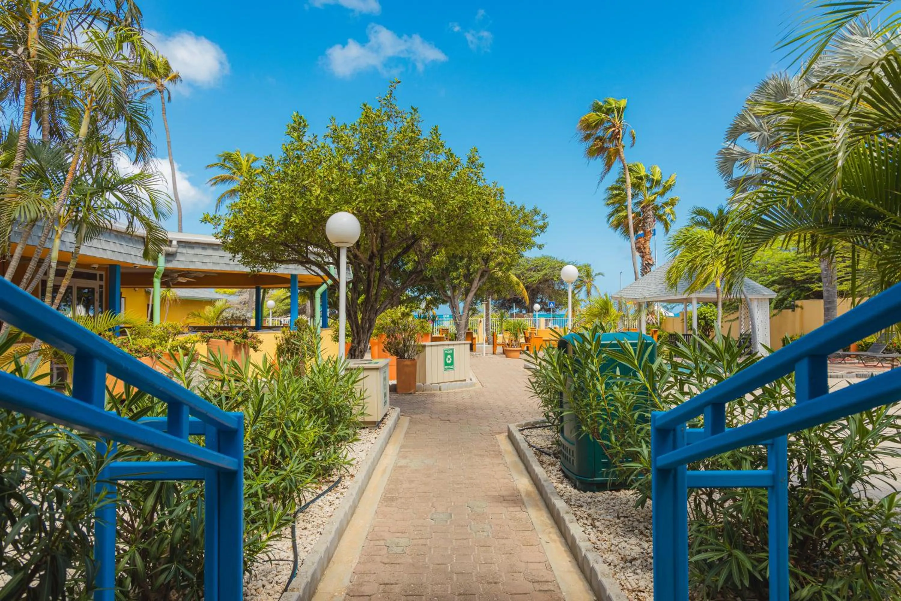 Property building in MVC Eagle Beach