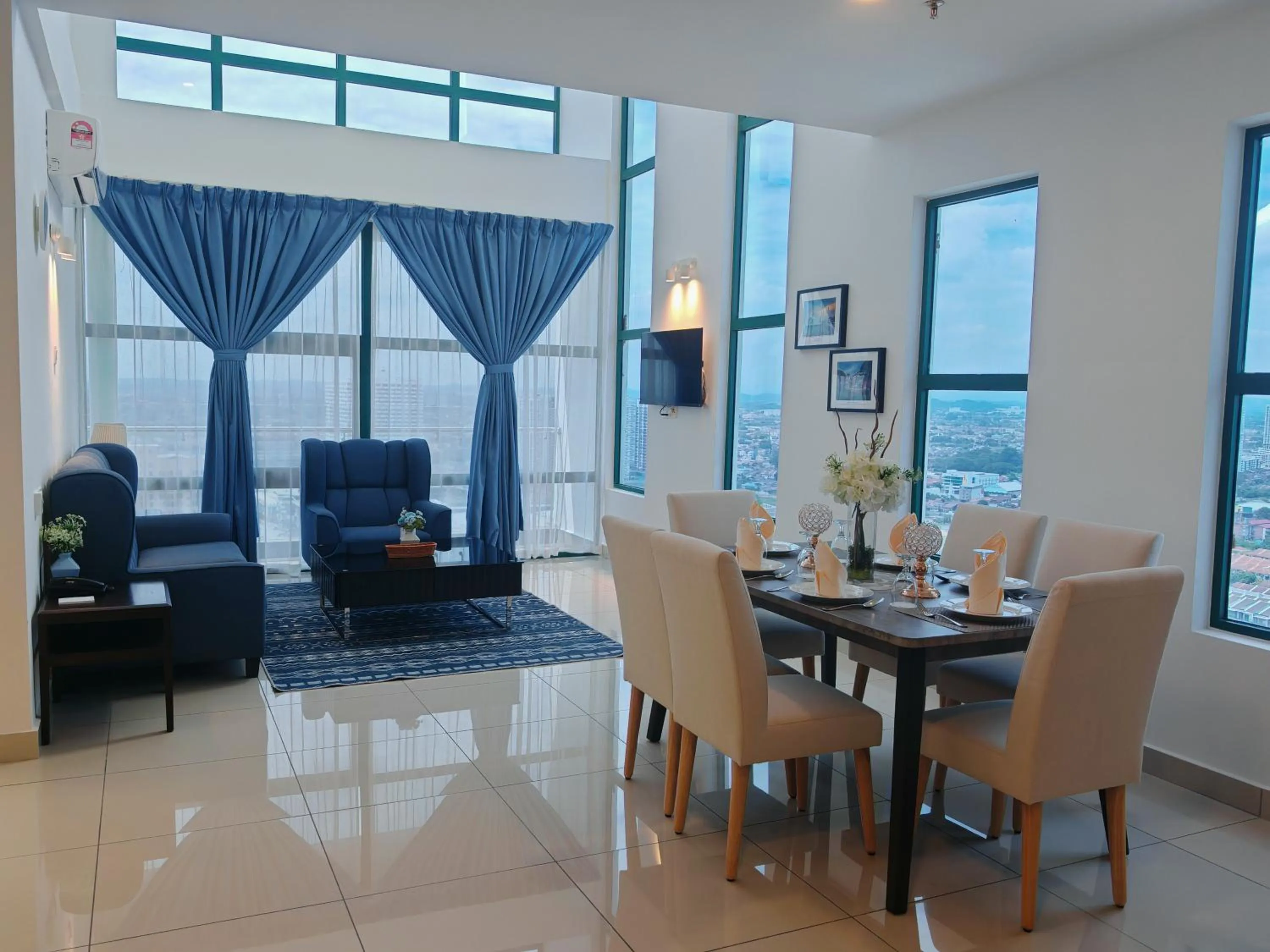 Living room in Swan Garden Resort Hotel