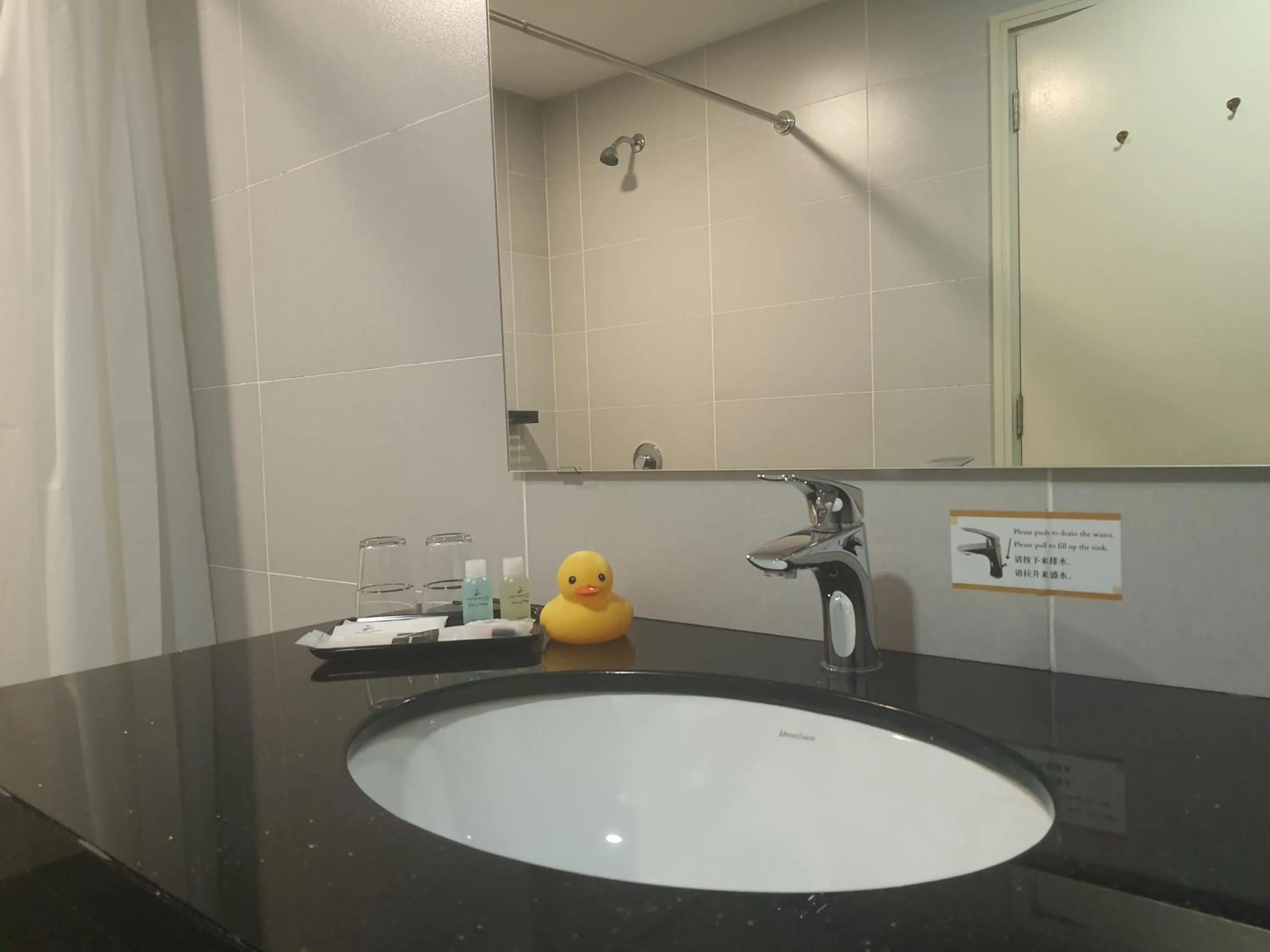 Toilet in Swan Garden Resort Hotel