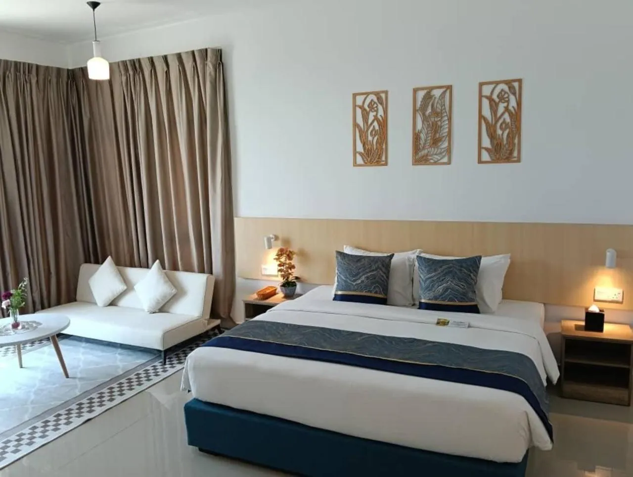 Bed in Swan Garden Resort Hotel