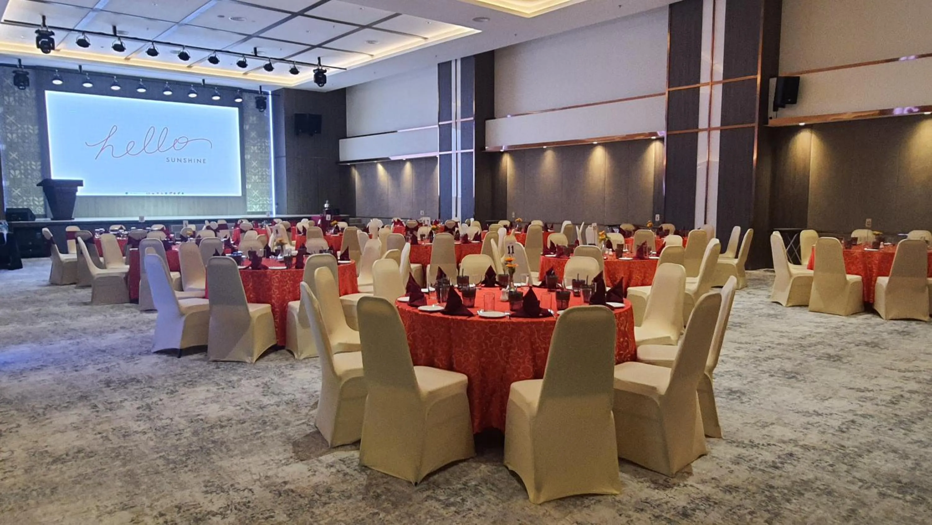 Property building in Swan Garden Resort Hotel