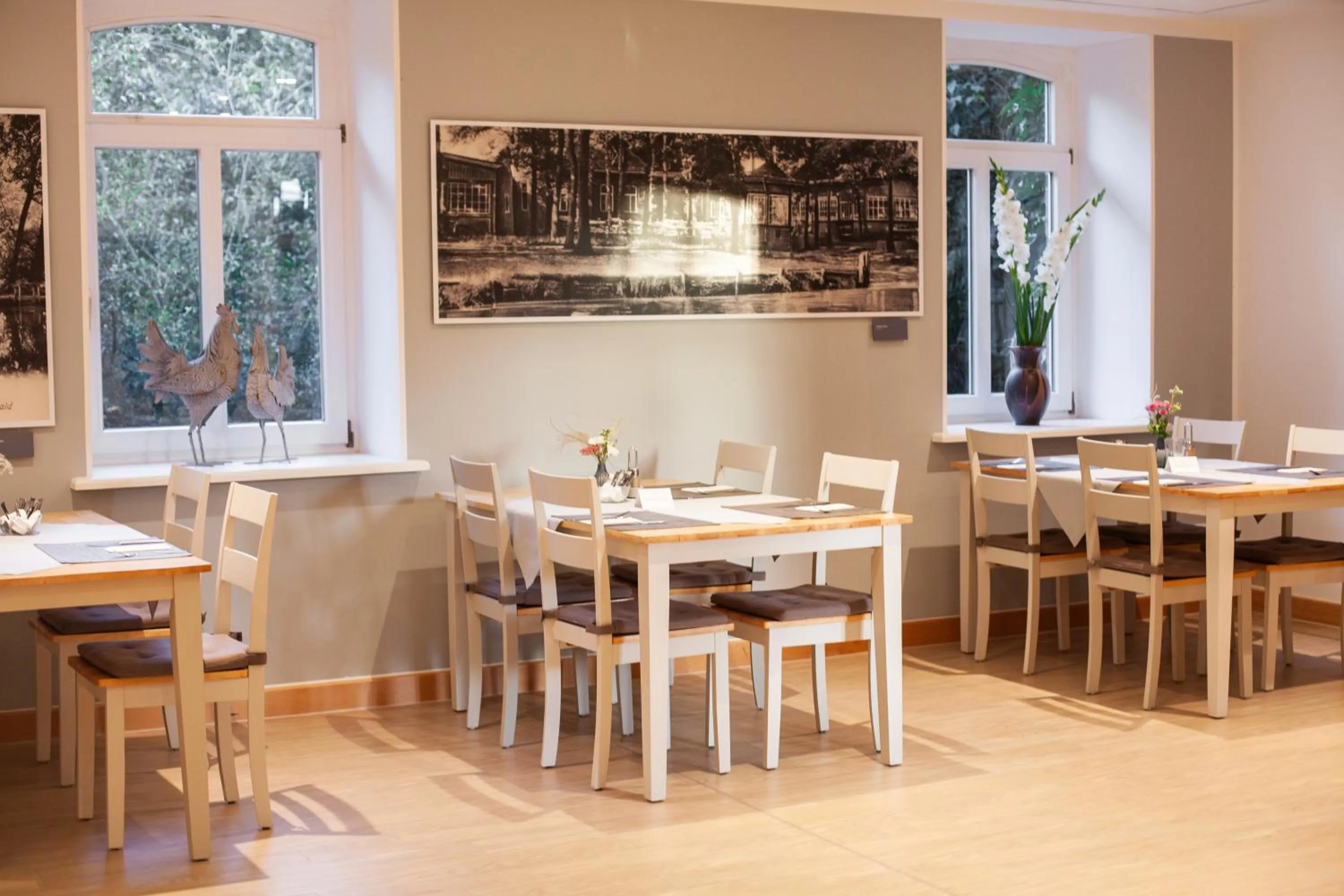Restaurant/places to eat in Waldhotel Eiche