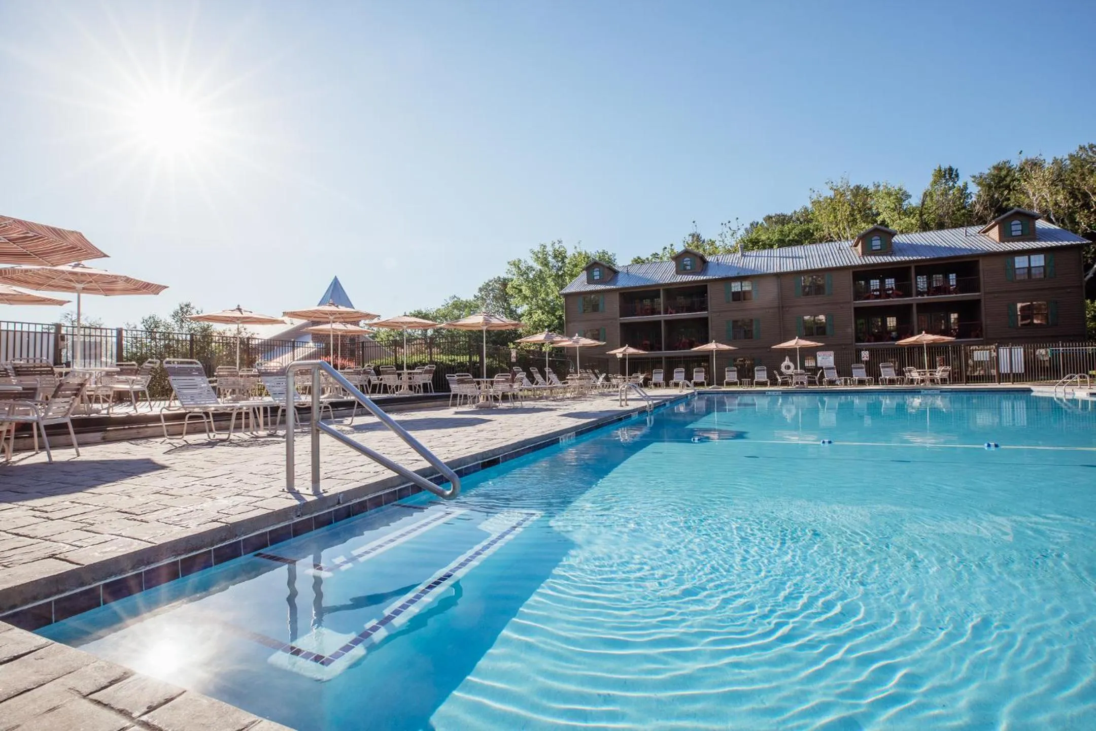 Property building in Holiday Inn Club Vacations Oak n Spruce Resort in the Berkshires