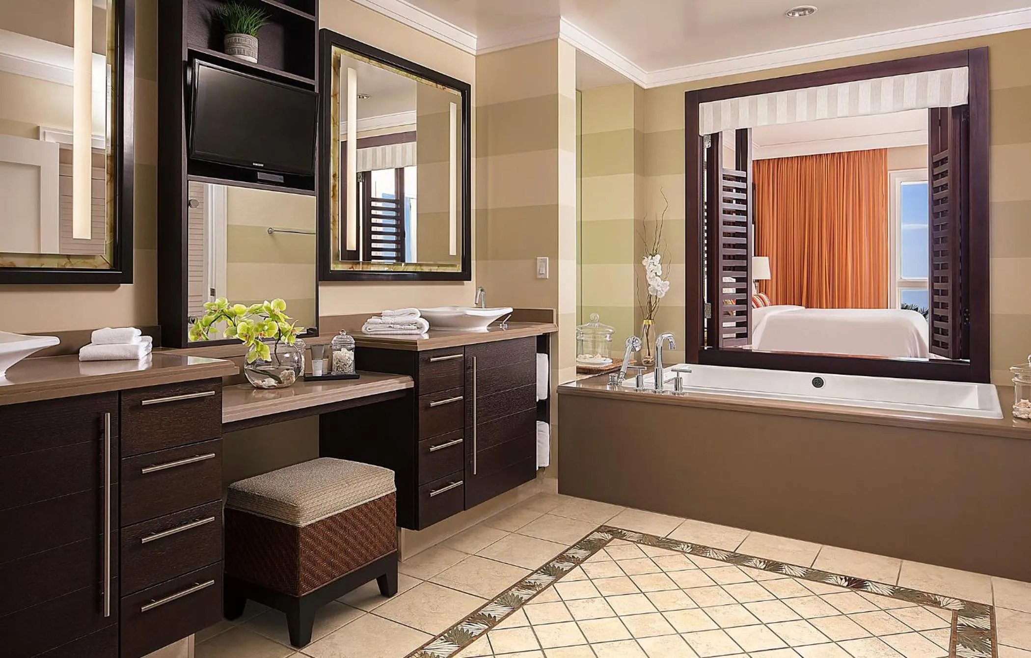 Bathroom, Bed in The Residences on Siesta Key Beach by Hyatt Vacation Club