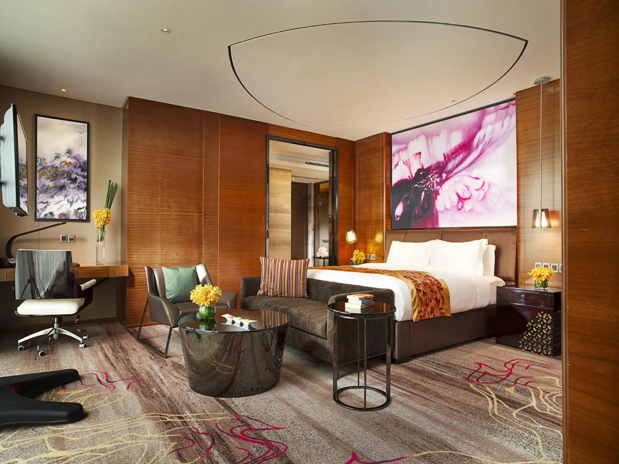 Photo of the whole room, Bed in Sofitel Nanjing Galaxy