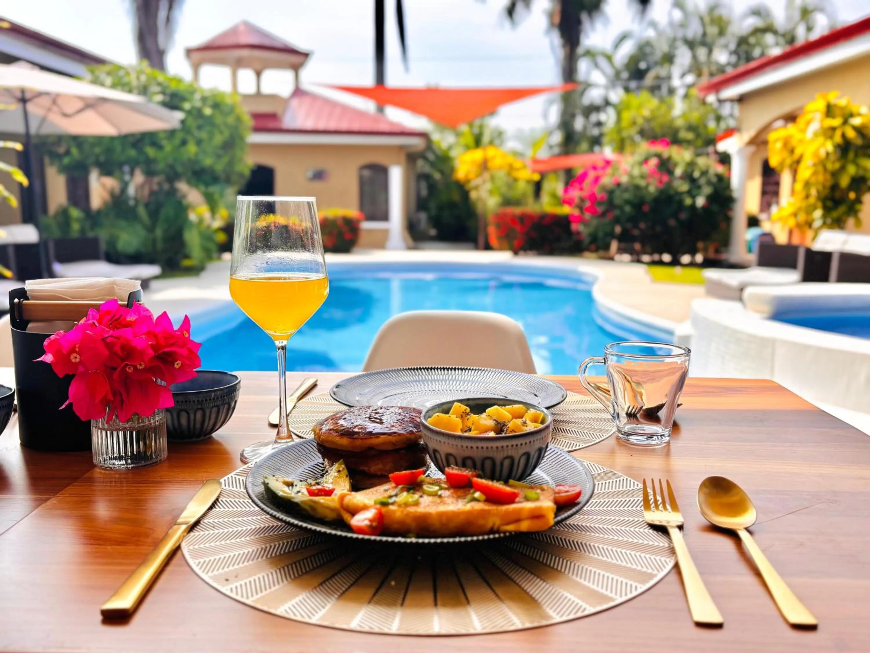 Restaurant/places to eat in Las Brisas Resort and Villas