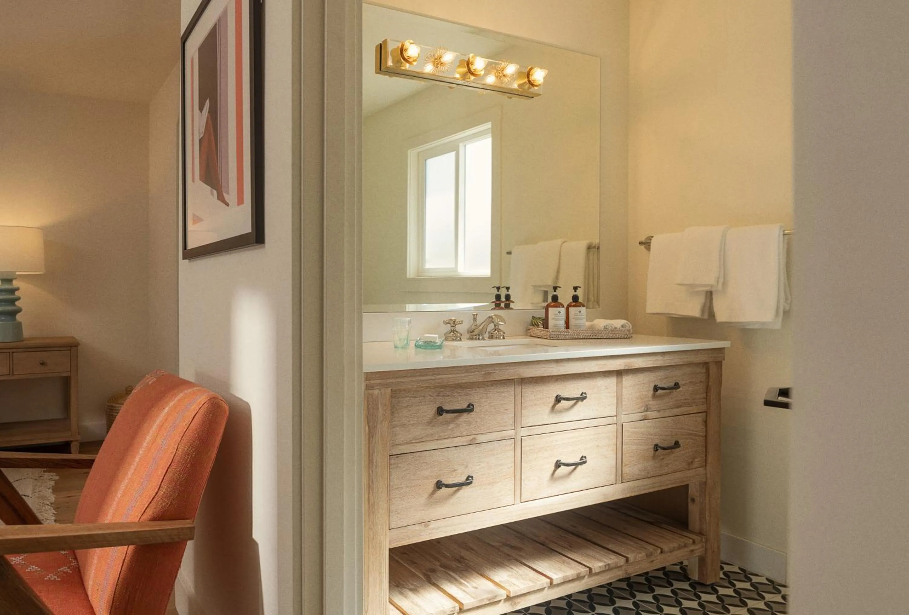 Bathroom in Hotel Ynez