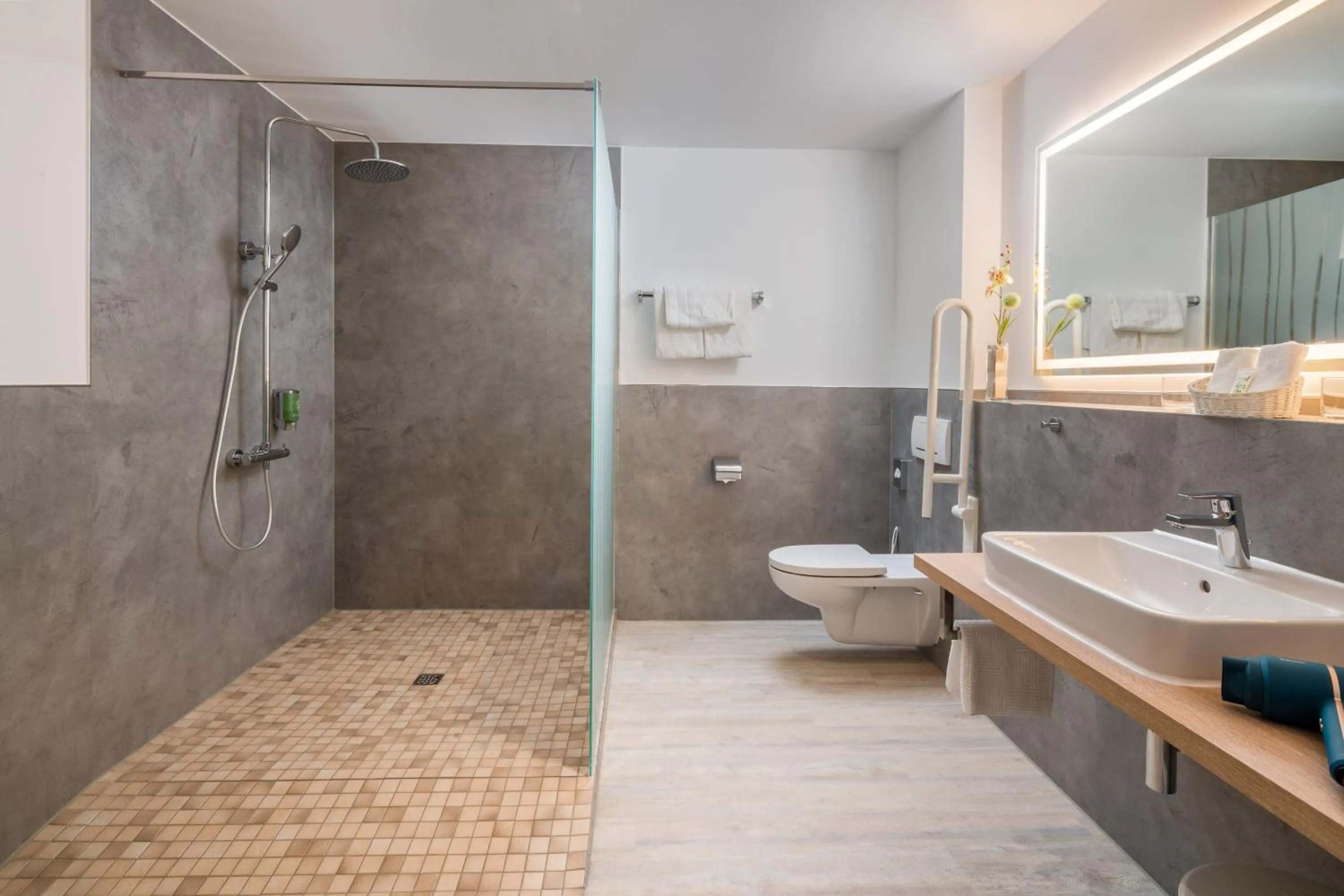 Bathroom in Hotel Celler Tor