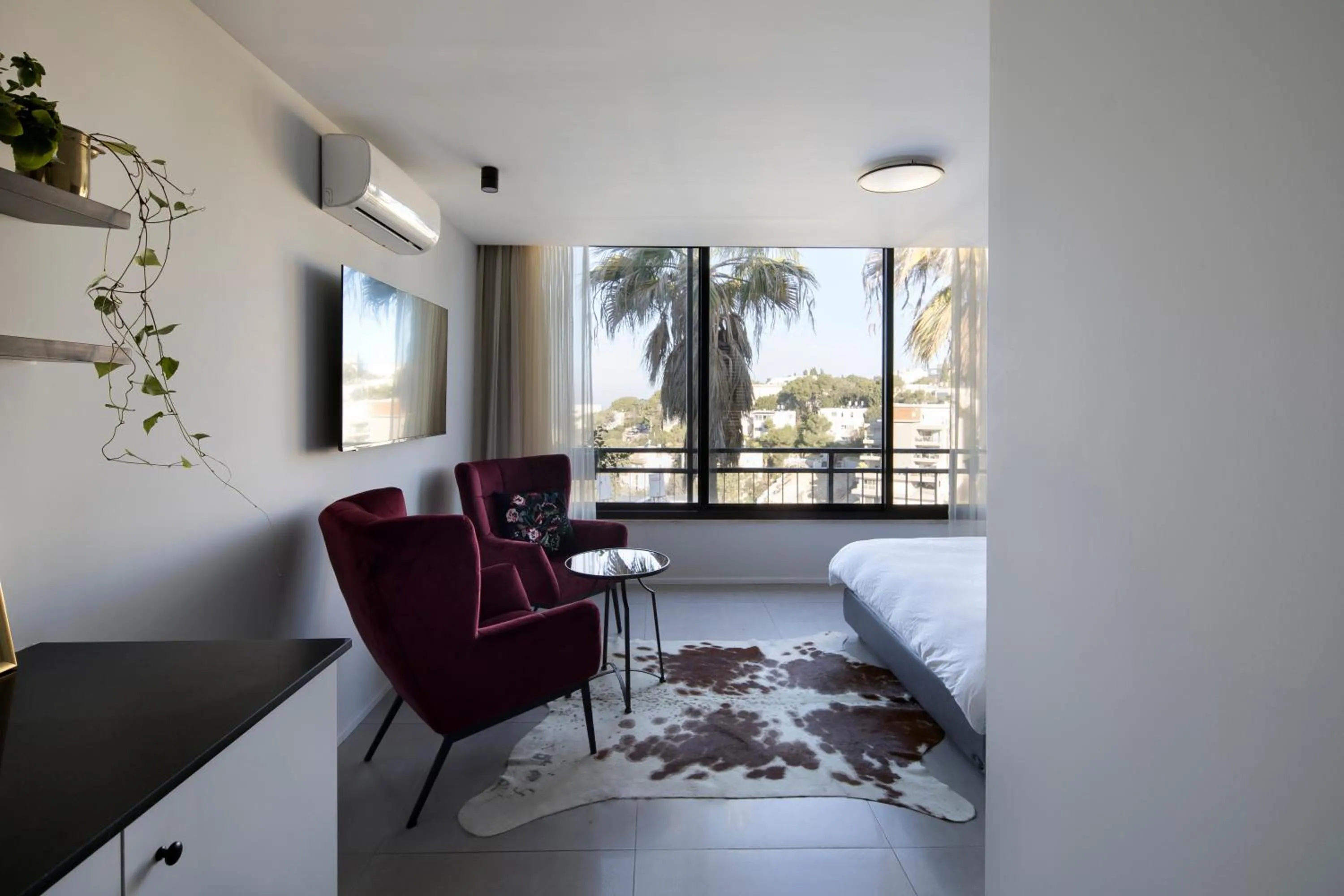 Mountain view in Urbanica Carmel- Apartments