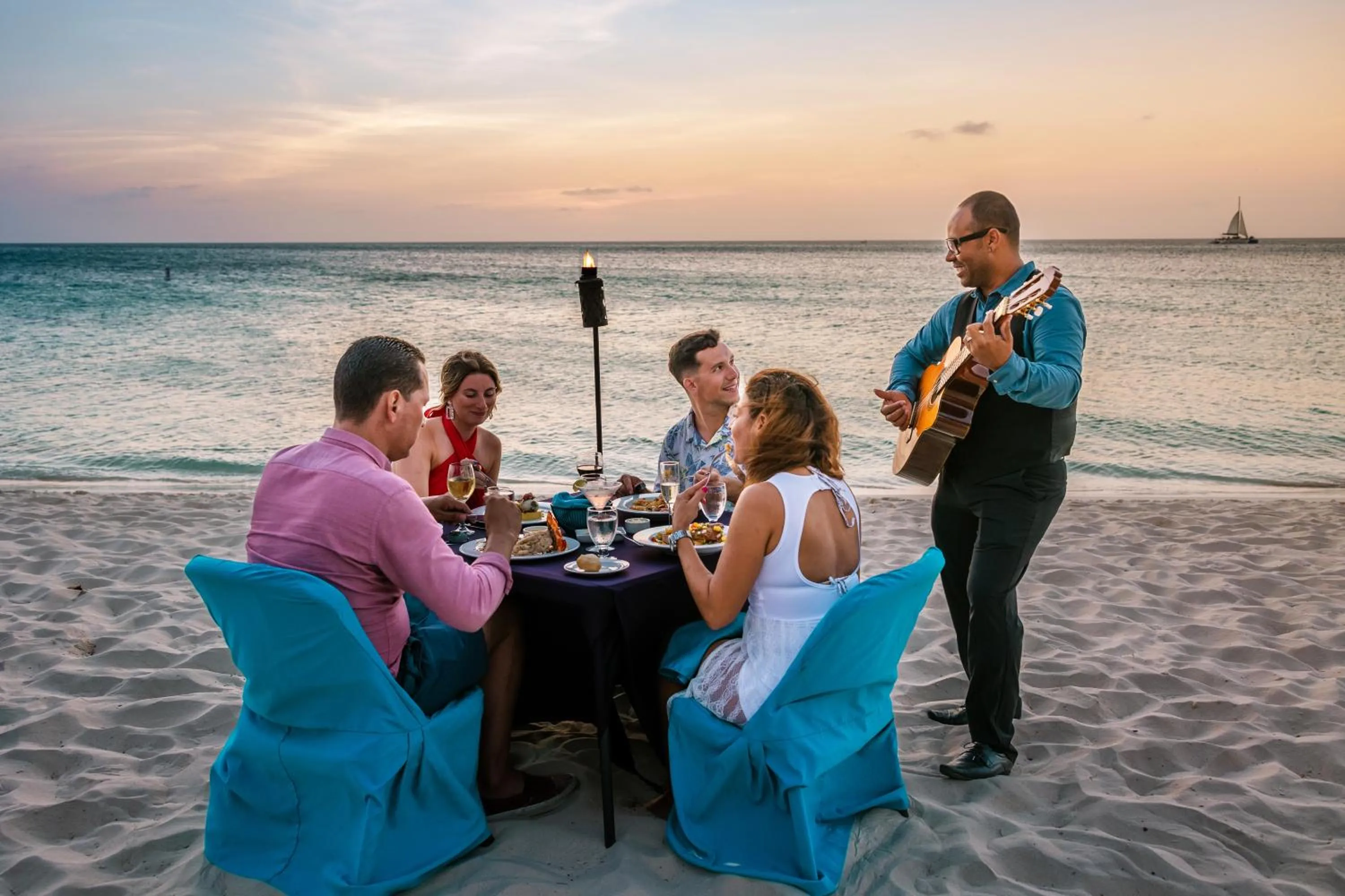 Restaurant/places to eat in Amsterdam Manor Beach Resort