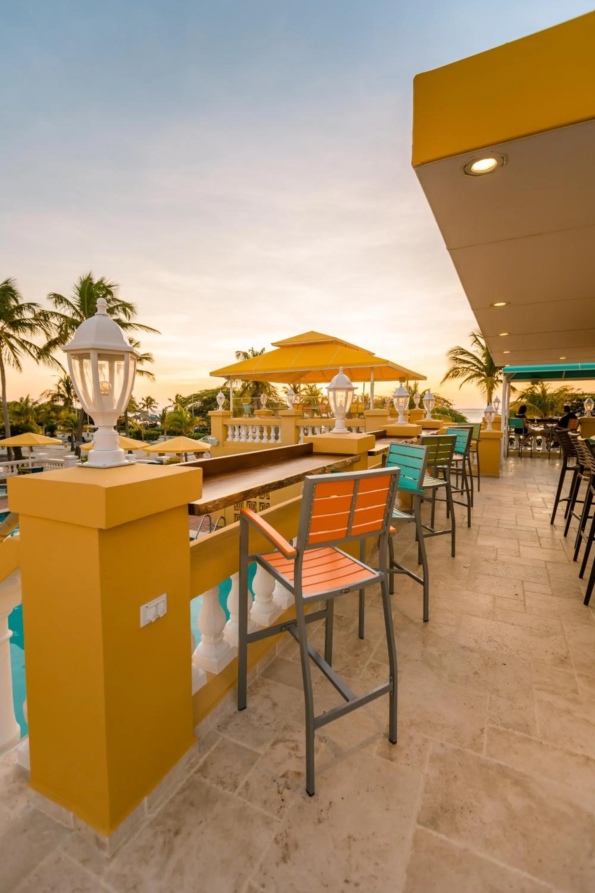 Lounge or bar in Amsterdam Manor Beach Resort