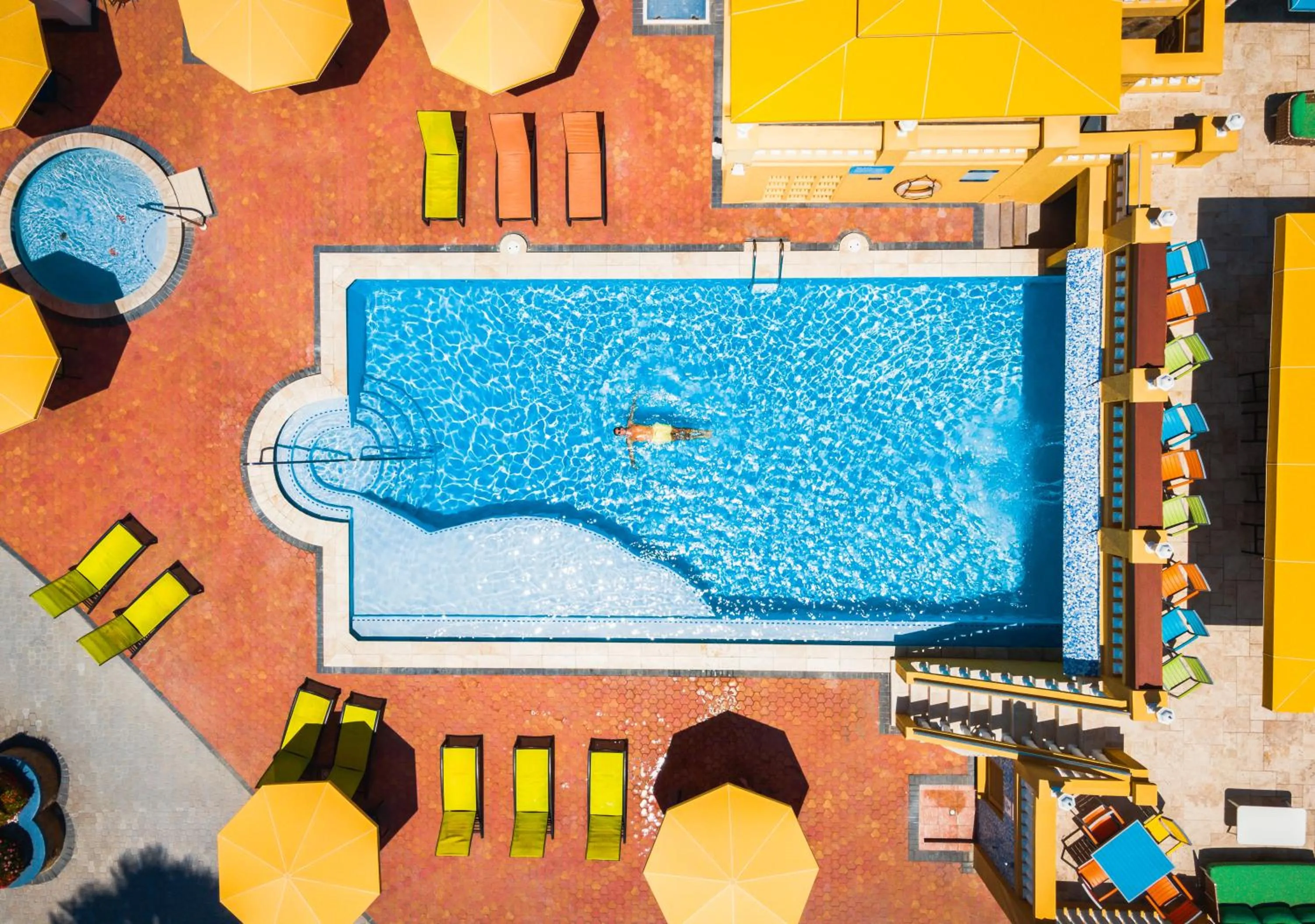 Swimming pool in Amsterdam Manor Beach Resort