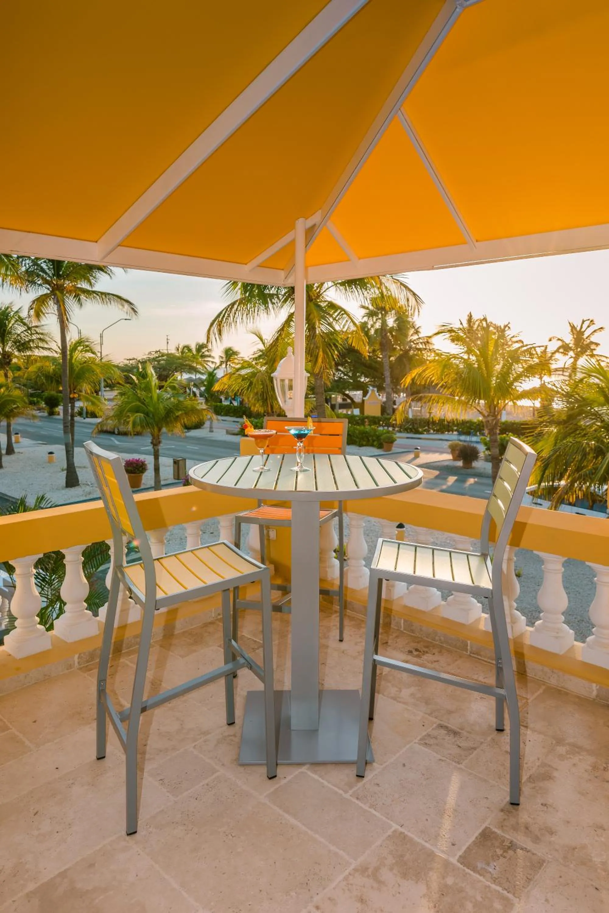 Lounge or bar in Amsterdam Manor Beach Resort