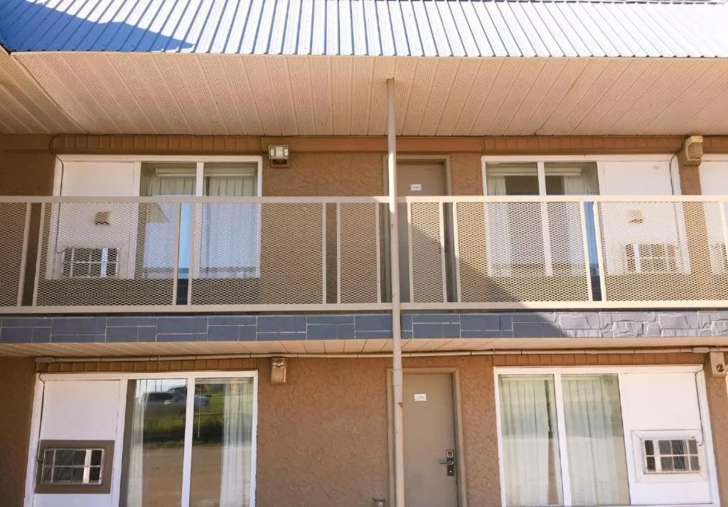 Property building in Hi Valley Motor Inn