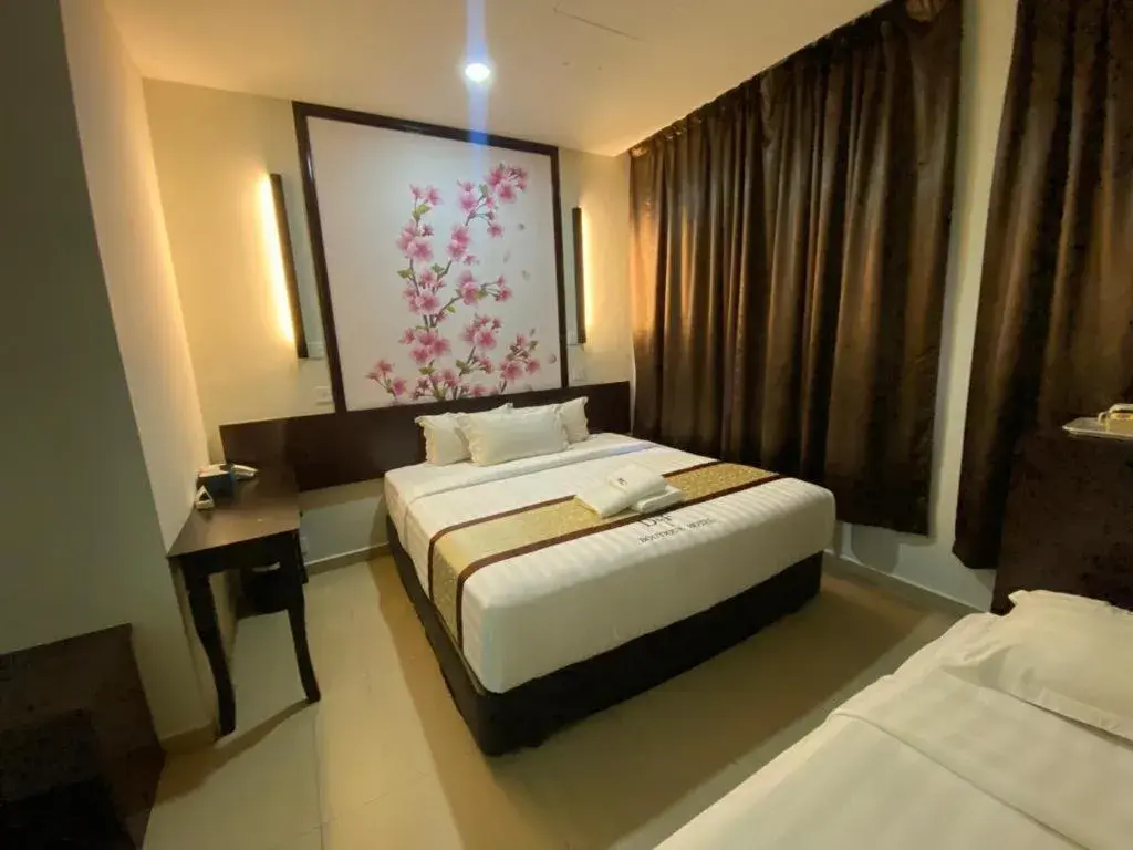 Deluxe Room (2 Adults + 1 Child) in D&F BOUTIQUE HOTEL SENAWANG Deluxe Room (2 Adults + 1 Child) in D&F BOUTIQUE HOTEL SENAWANG