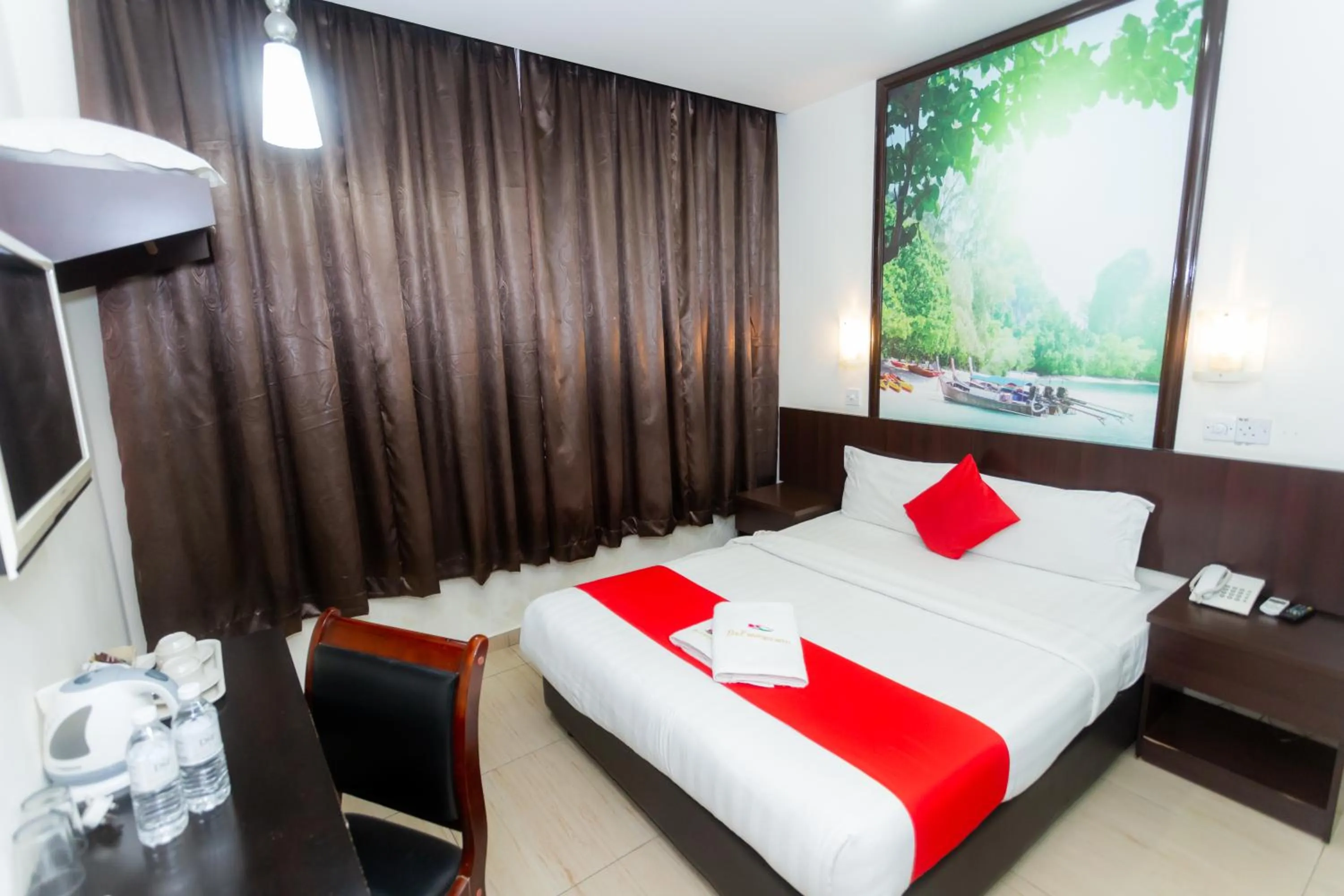 Bed in D&F BOUTIQUE HOTEL SENAWANG