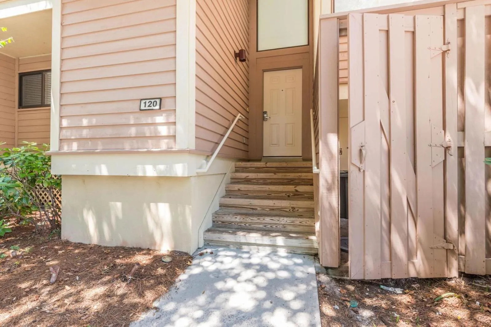 Facade/entrance in Coral Reef Resort