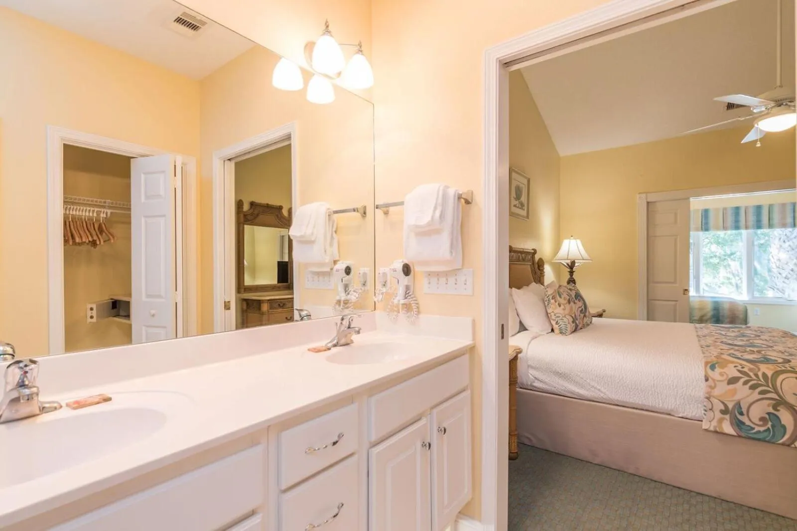 Bed in Coral Sands Resort by Palmera