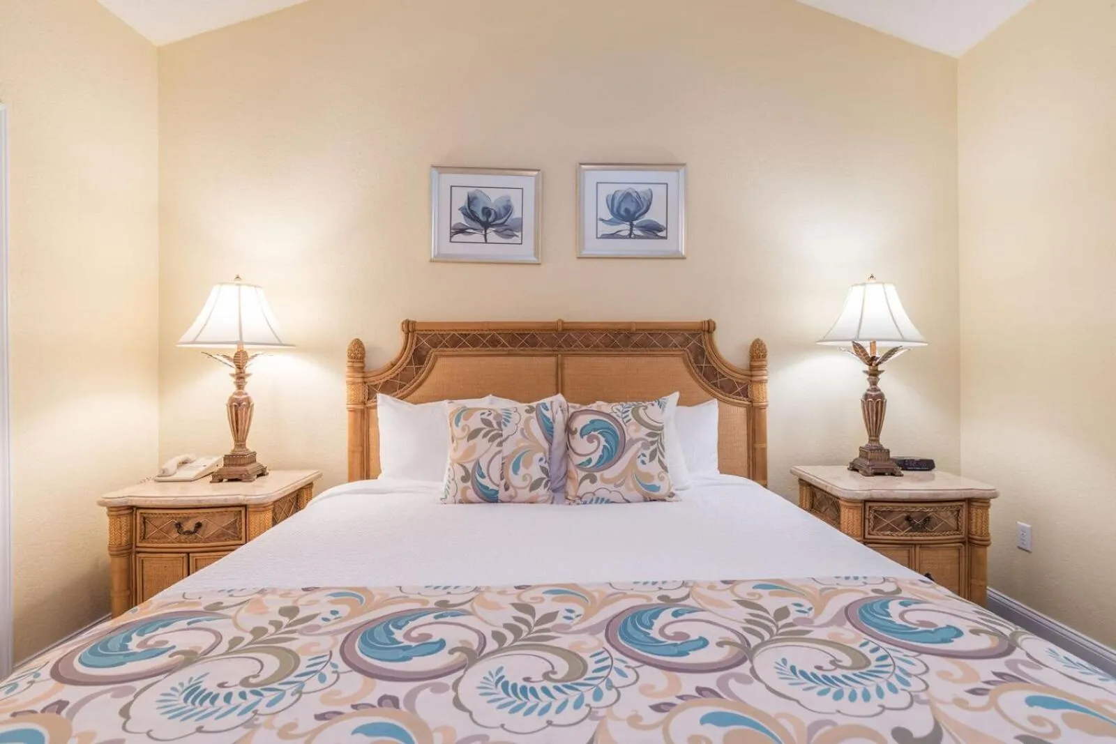 Bed in Coral Sands Resort by Palmera