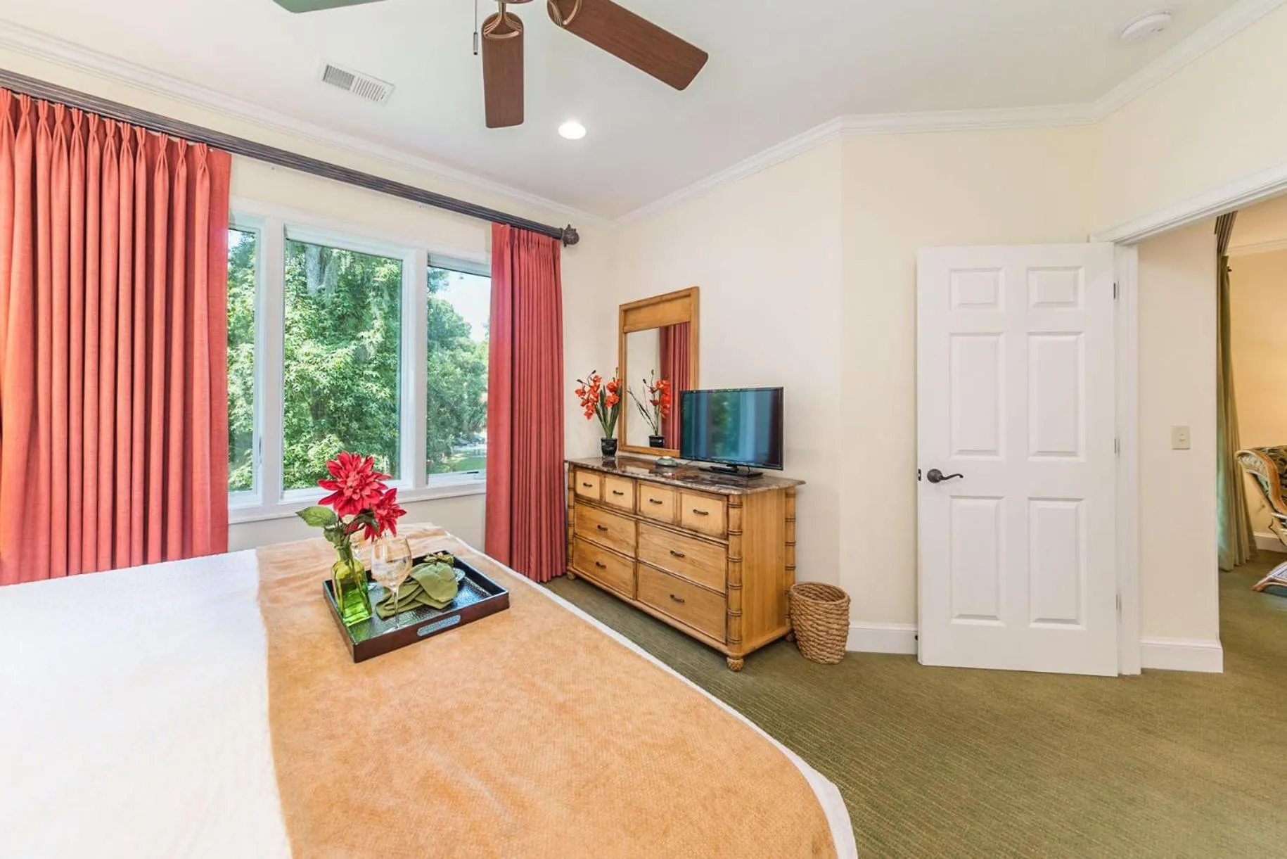 TV and multimedia, Bed in Coral Sands Resort by Palmera