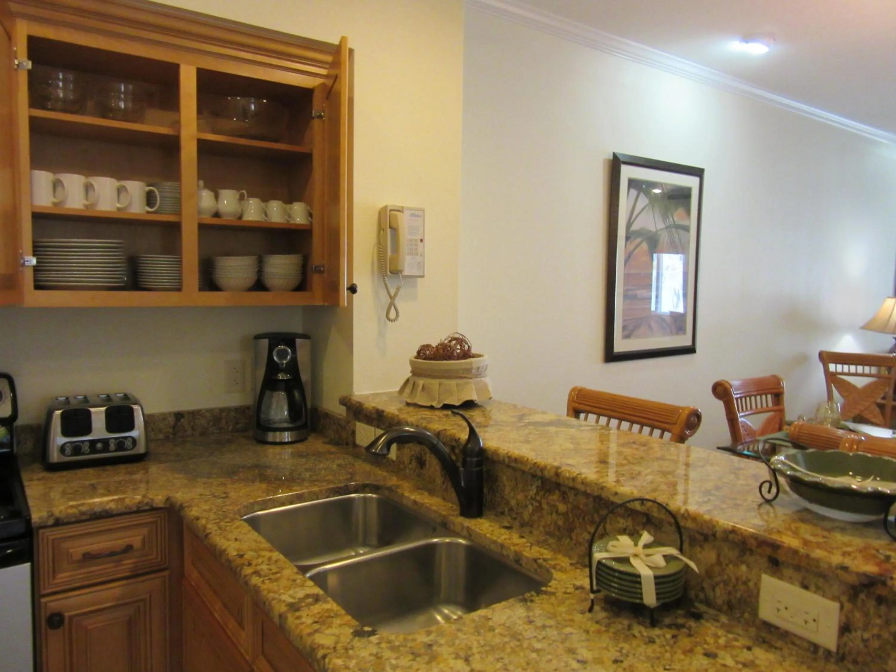 Kitchen or kitchenette in Coral Sands Resort by Palmera