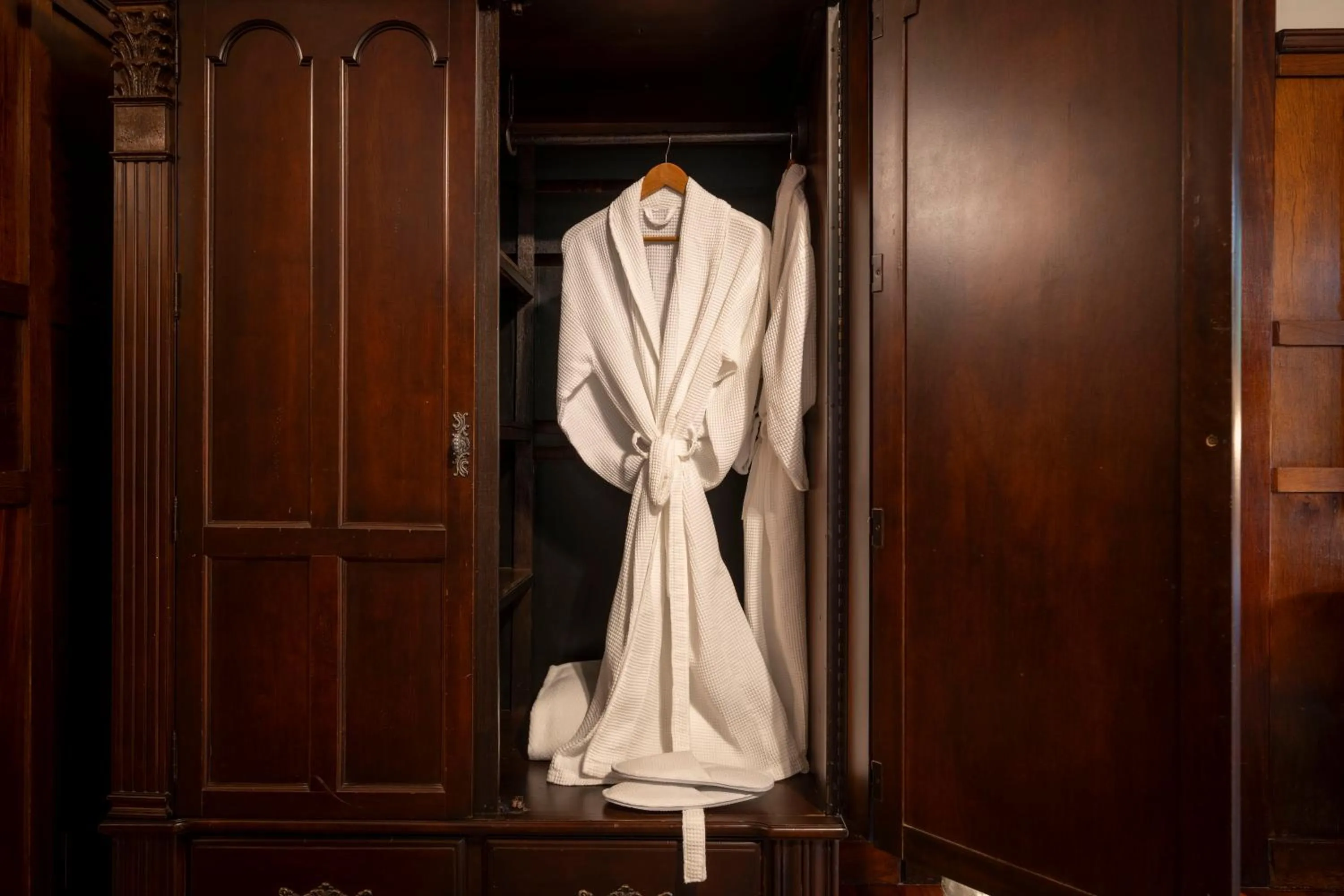 wardrobe in Hotel Grano de Oro