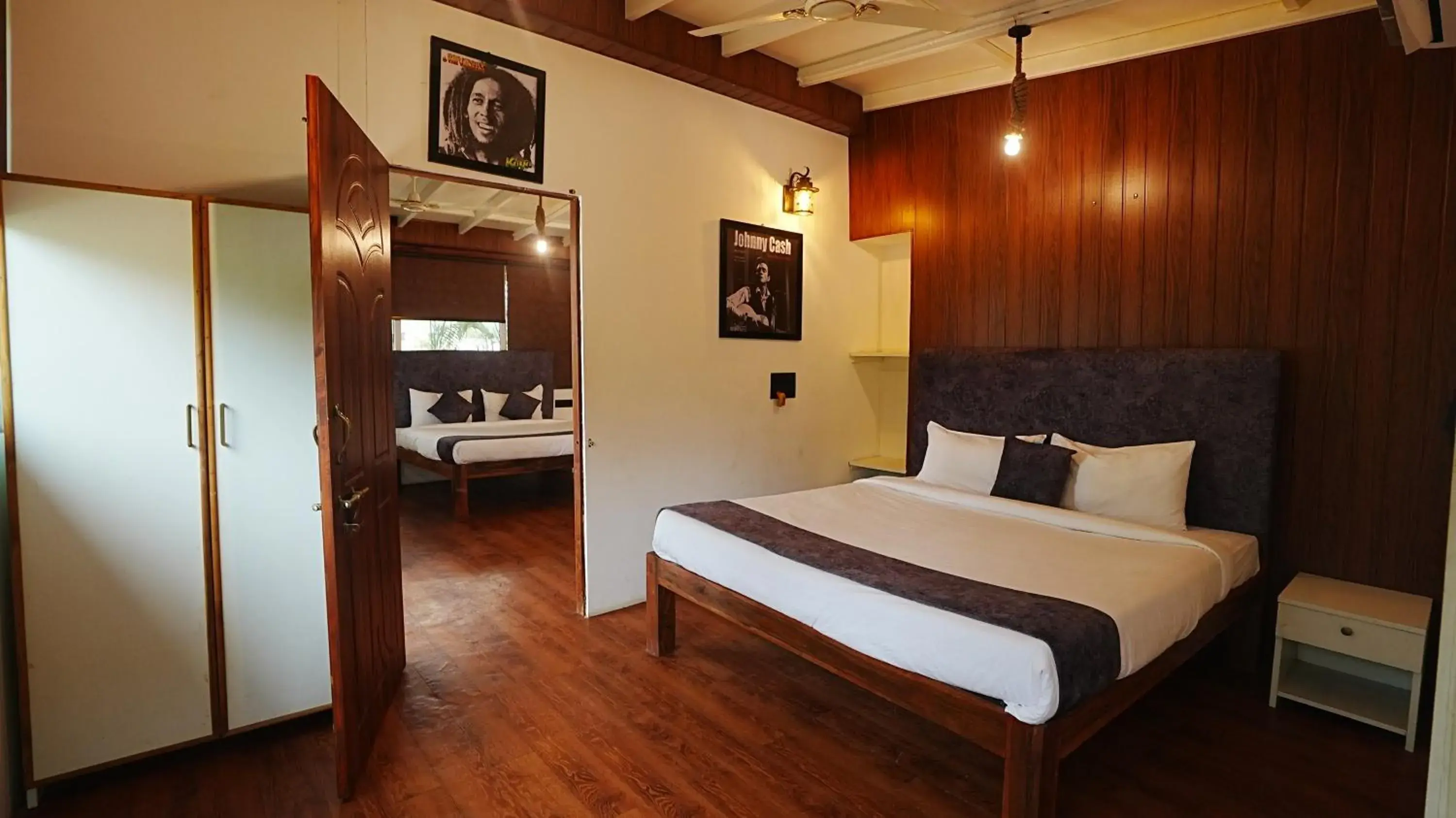 Two-Bedroom Suite in Anjoned Hostel & Cafe Two-Bedroom Suite in Anjoned Hostel & Cafe