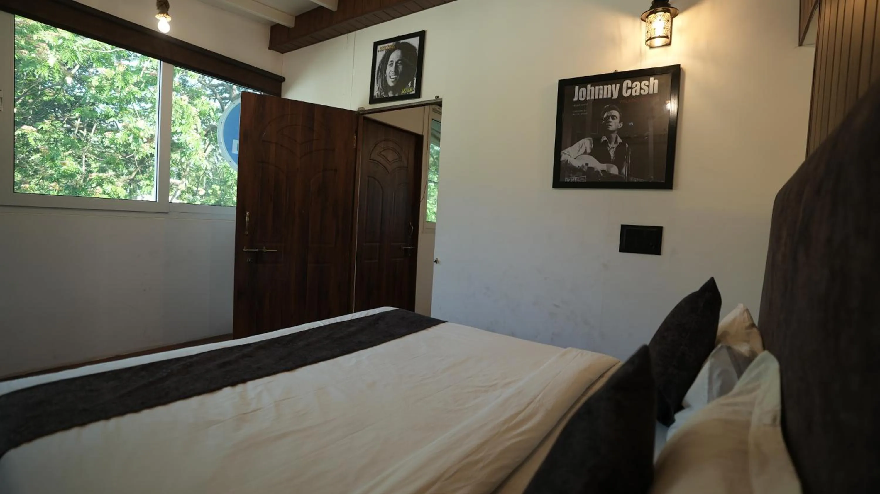 Bed in Anjoned Hostel & Cafe