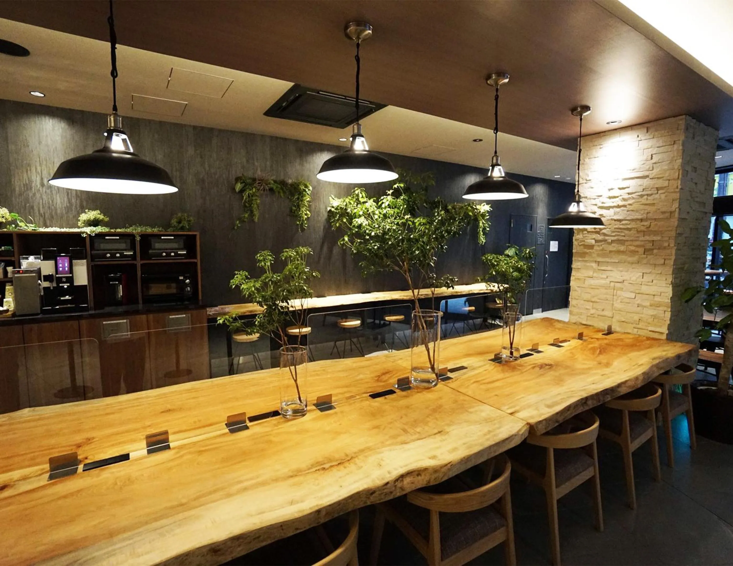 Lounge or bar in Hotel SUI Kobe Sannomiya by ABEST