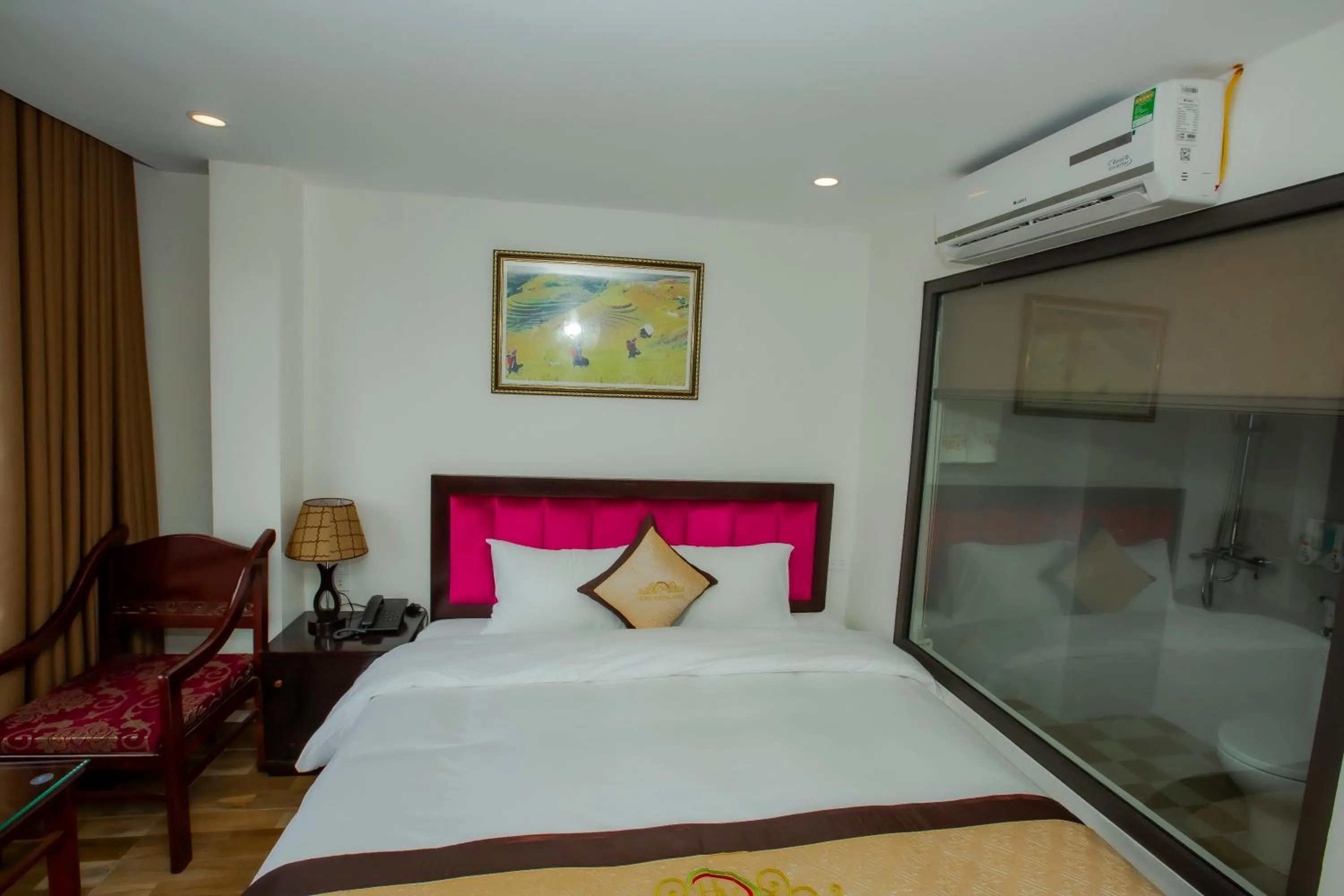 Bed in SAPA KING HOTEL HUNG VUONG HOTEl