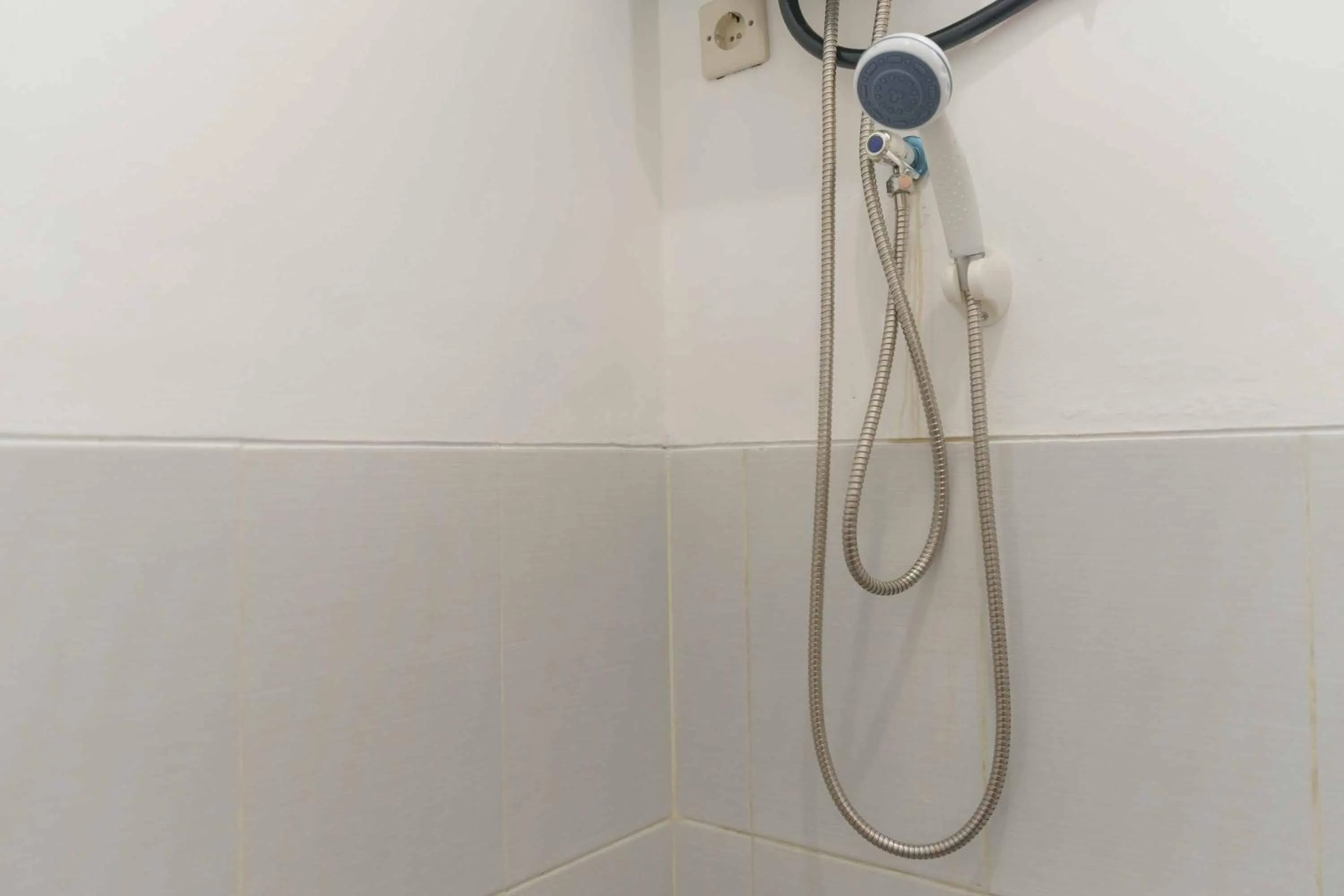 RedDoorz Syariah near Exit Toll Jatiwarna 2