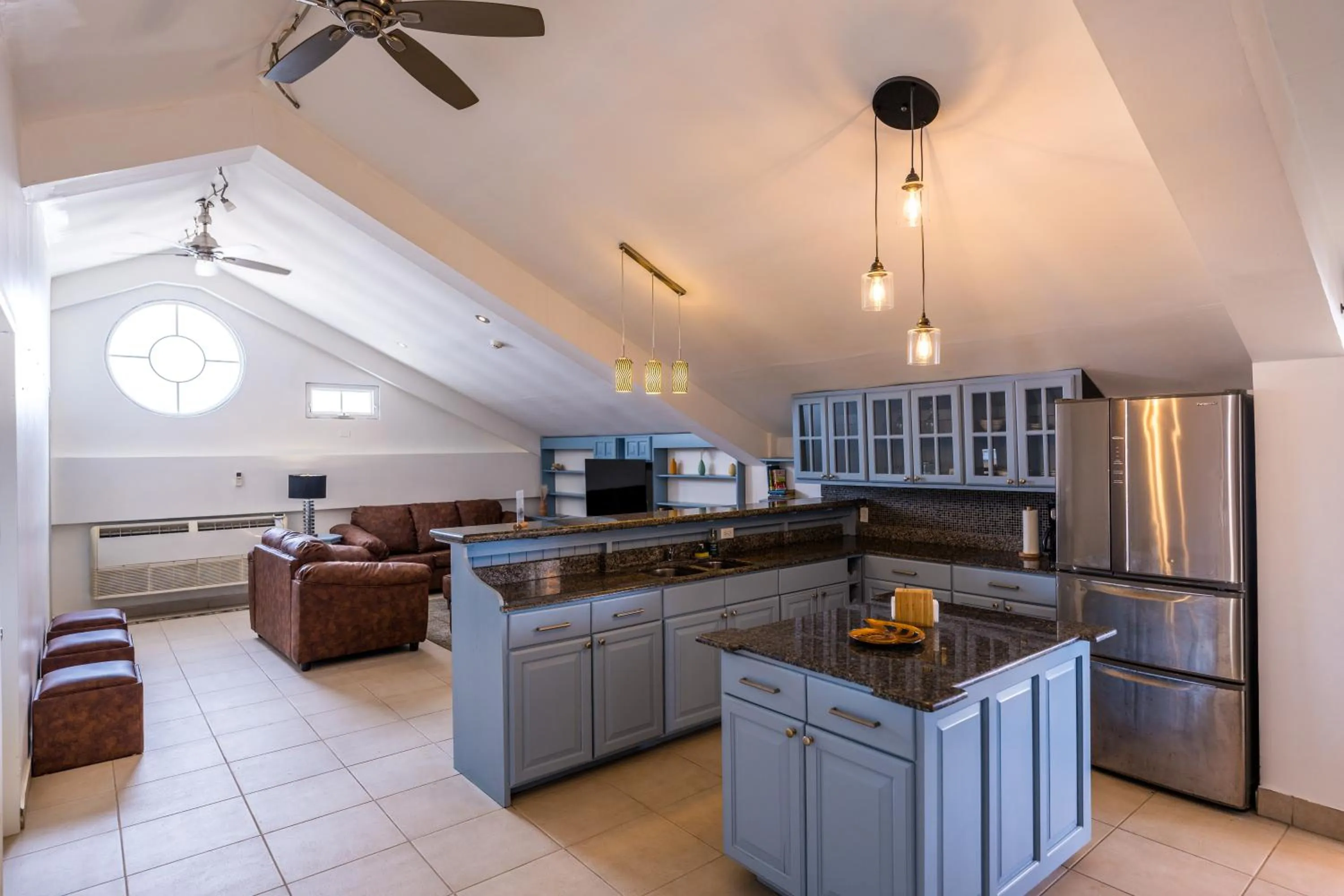 kitchen in Tropical Suites Hotel
