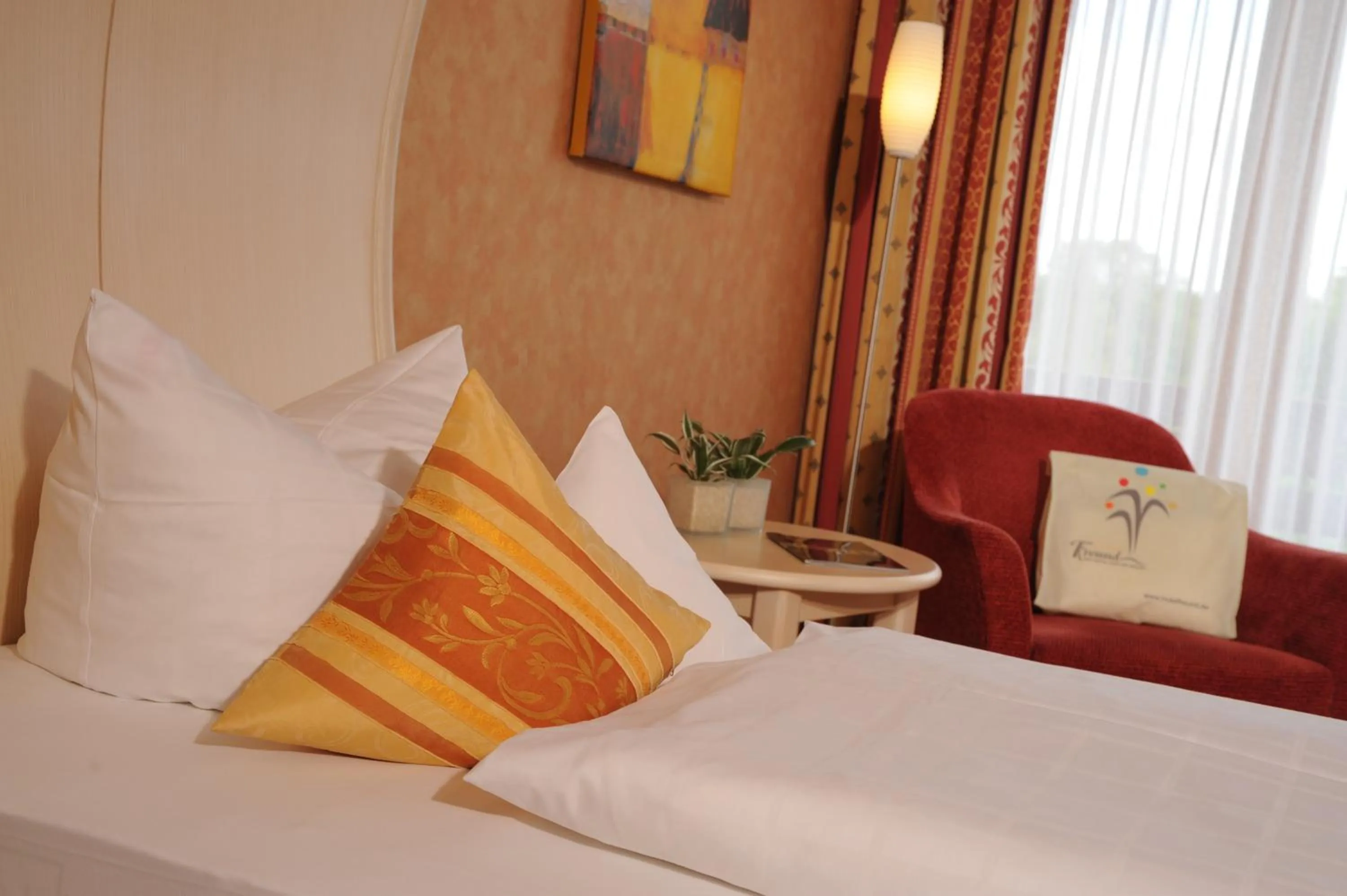 Photo of the whole room, Bed in Hotel Freund - Privathotels Dr Lohbeck