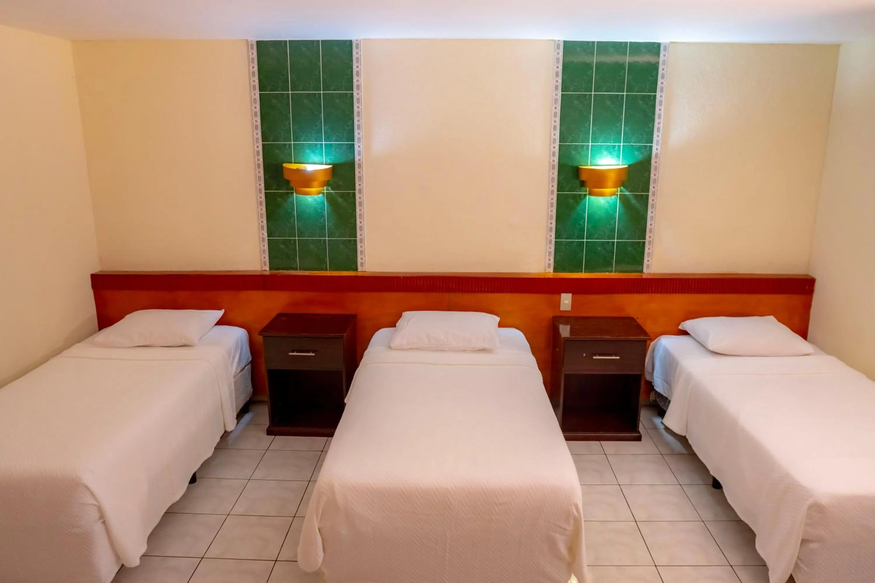 Photo of the whole room, Bed in Hotel Estrella