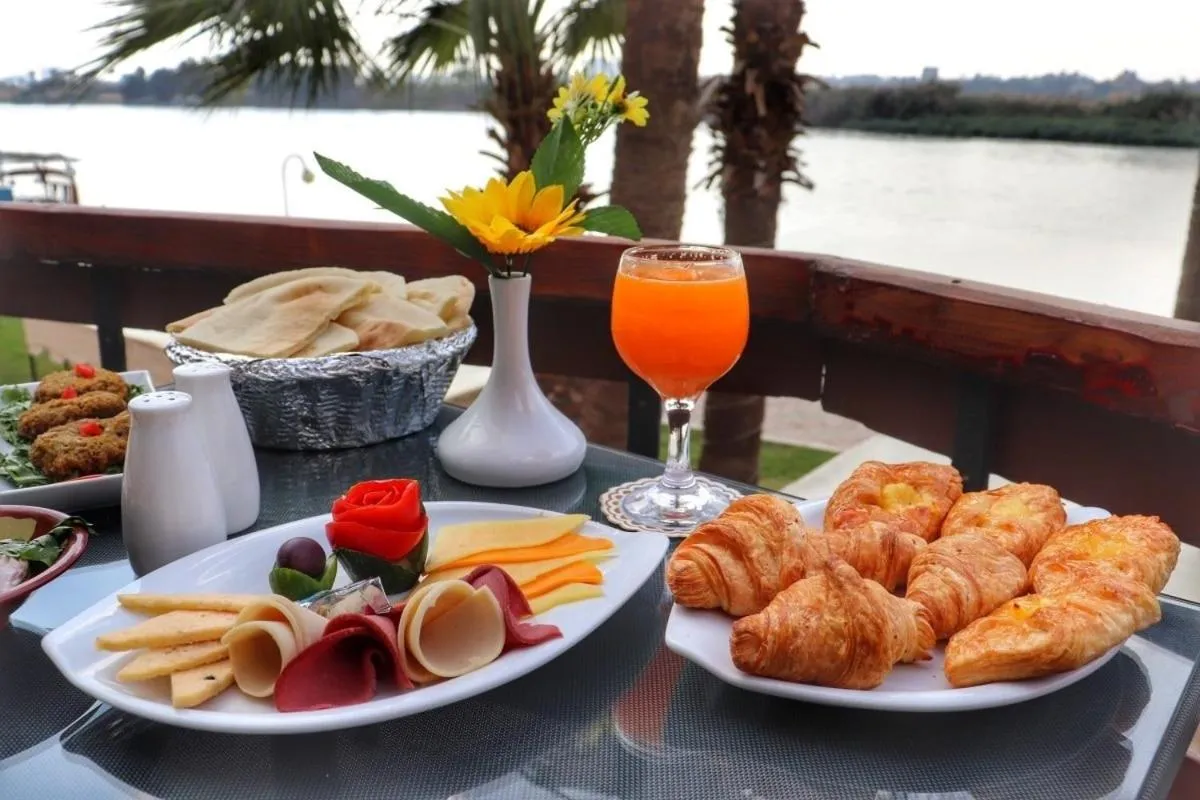 Meals in Jewel Maadi Cabins and Club