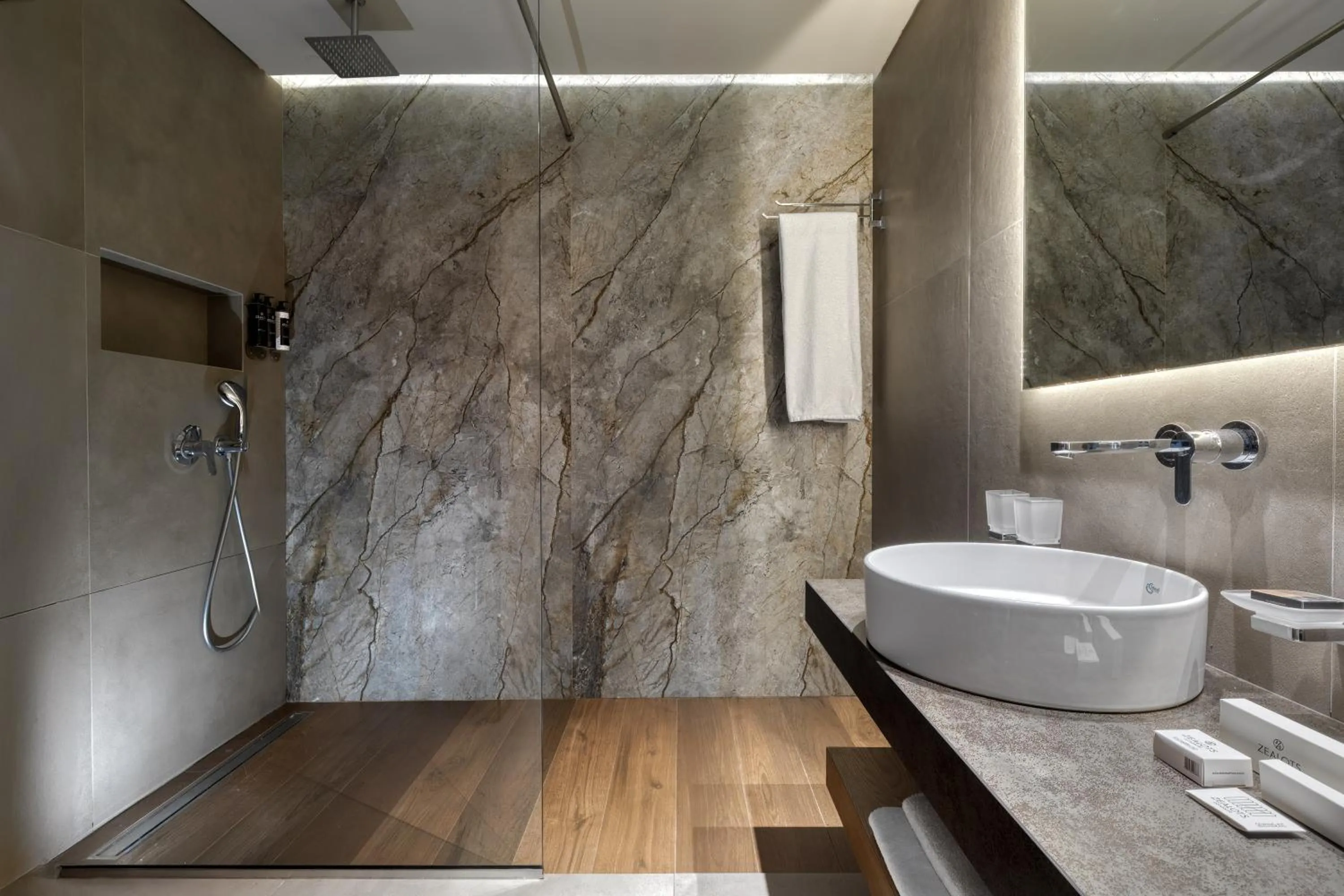 Shower in Castello Infinity Suites - Adults Only