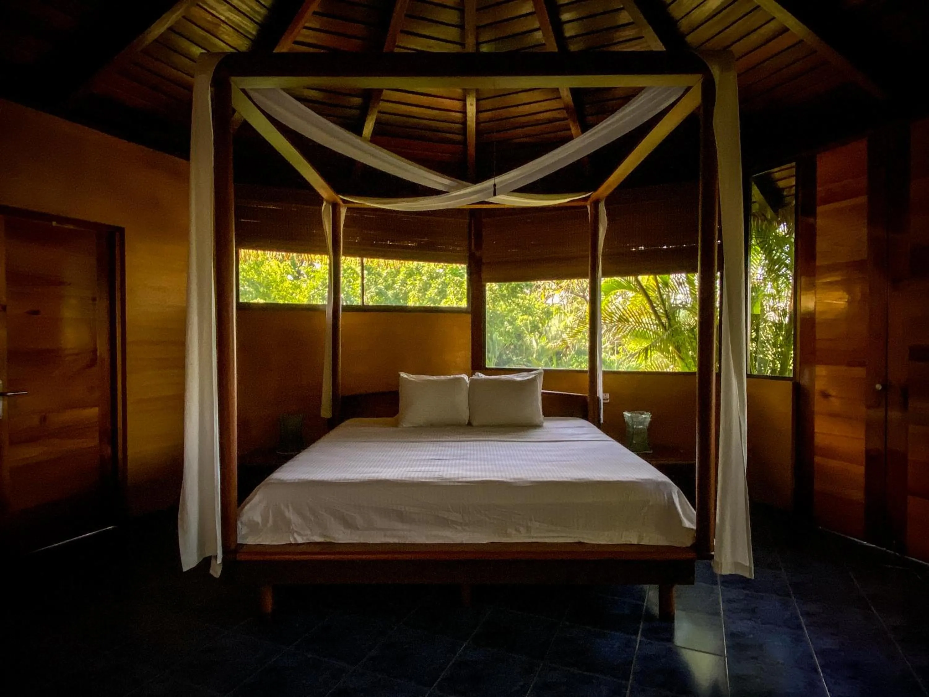 Patio, Bed in Hotel Vista de Olas
