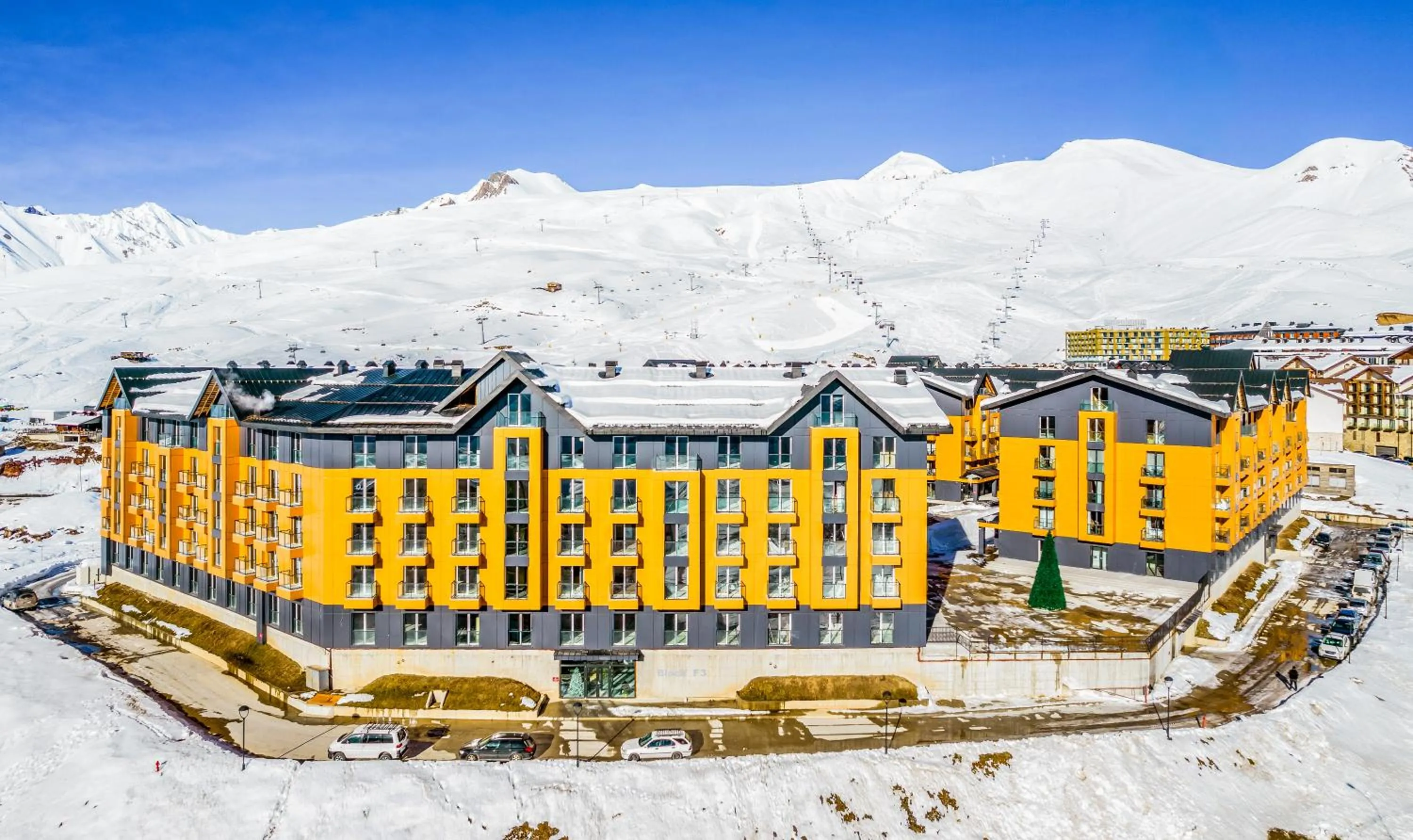 New Gudauri Four Seasons F4 by Gudauri Travel