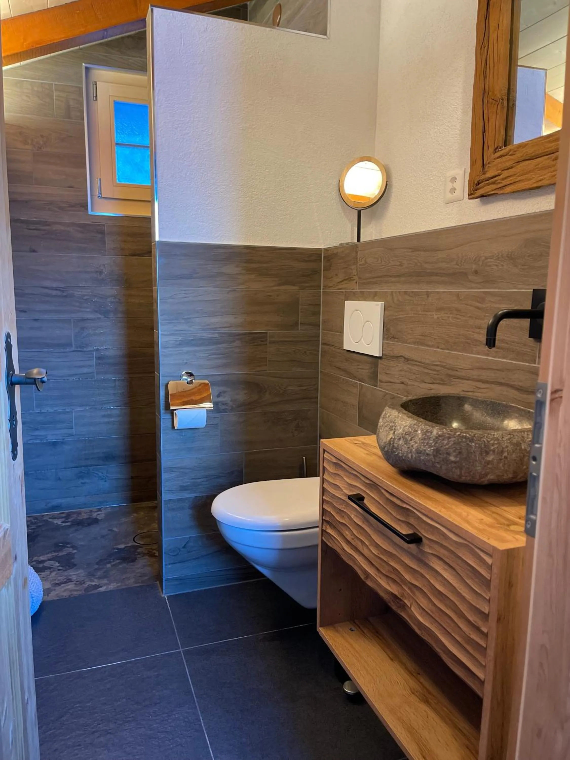 Shower in Hotel Jägerstübli Grindelwald