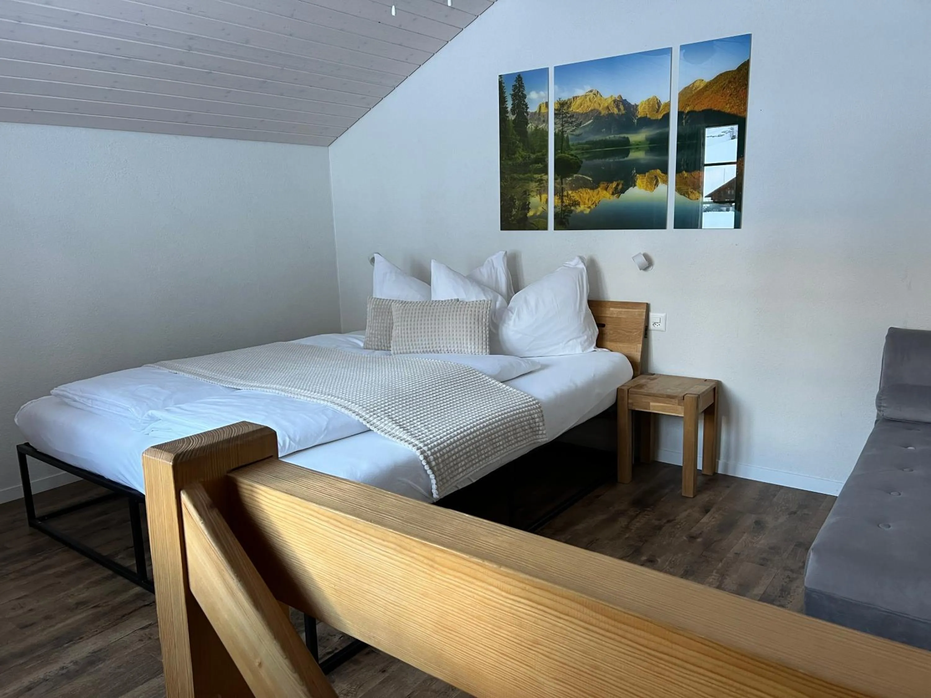 Bed in Hotel Jägerstübli Grindelwald