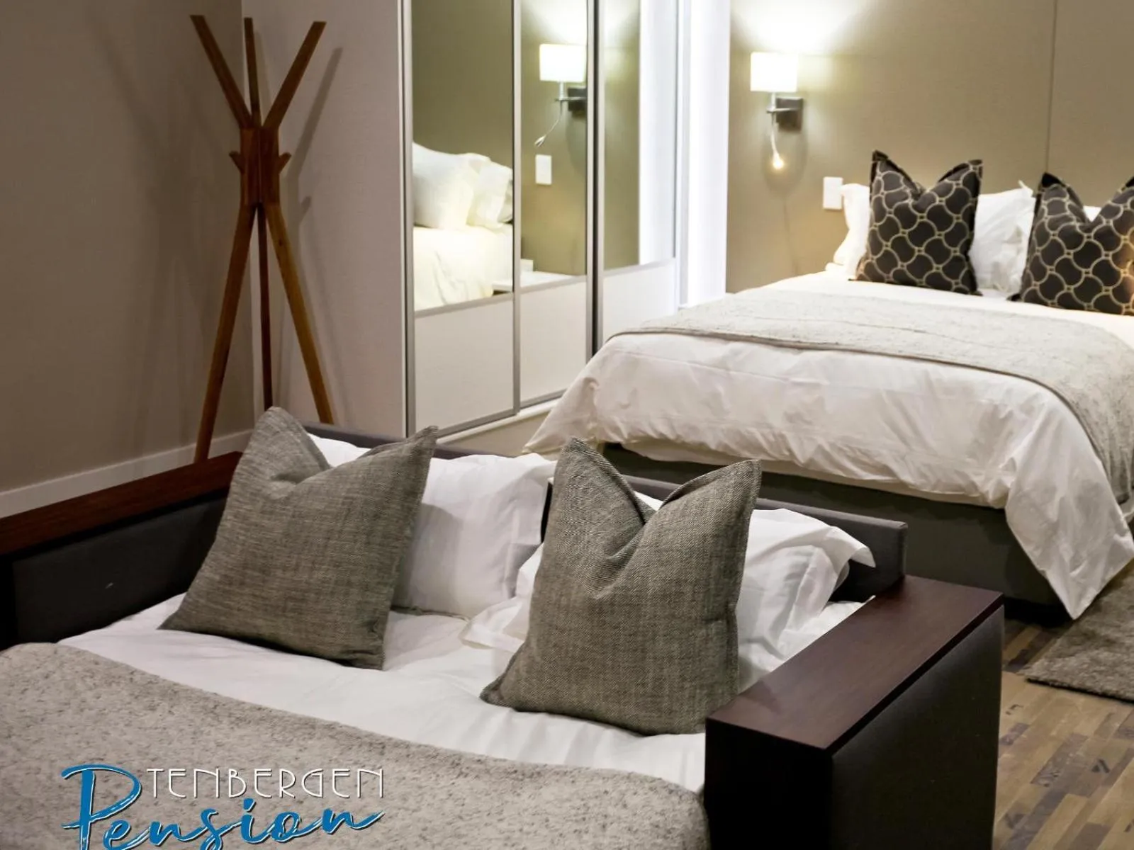 Bed in Tenbergen Pension Hotel