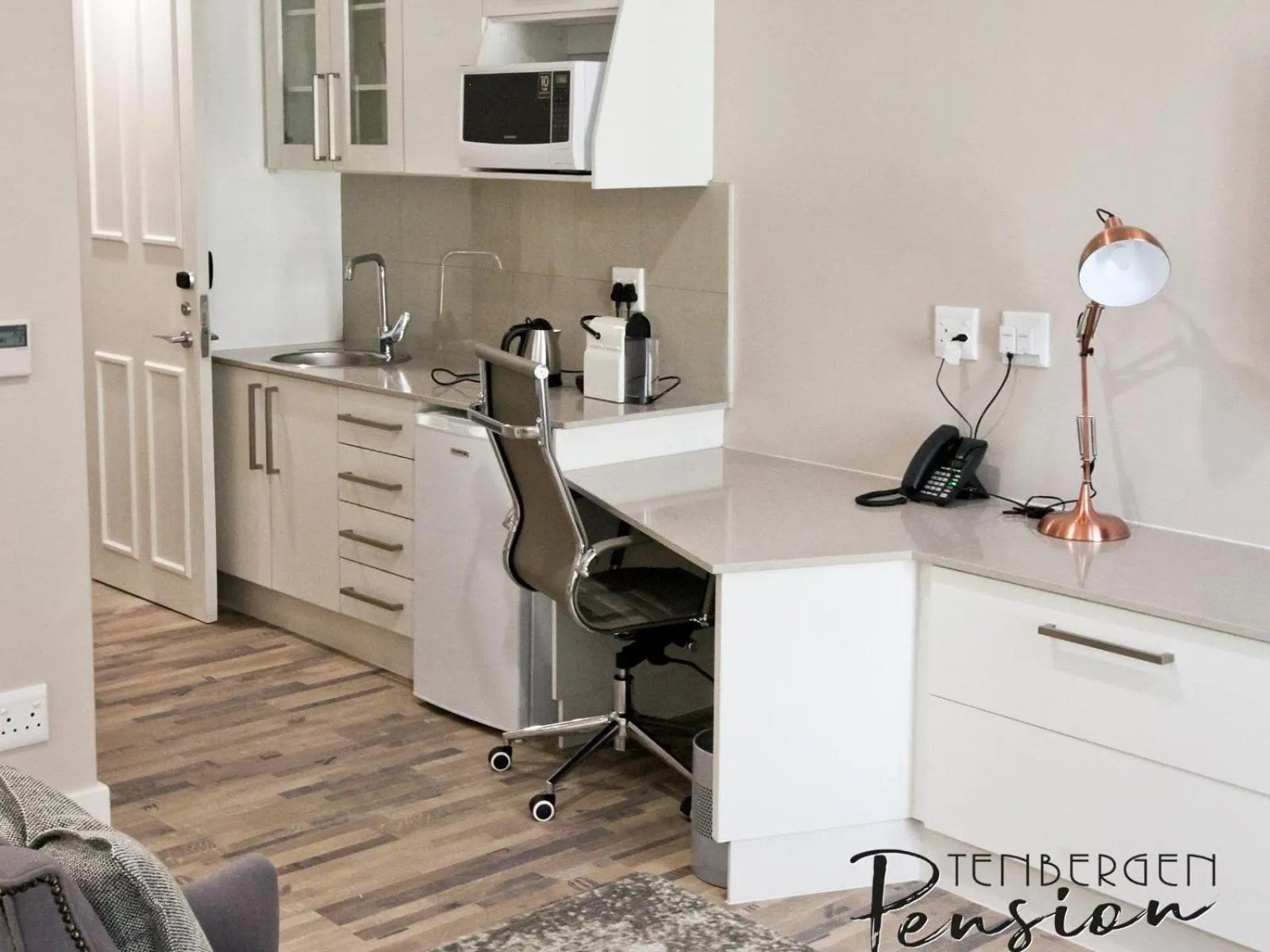 Kitchen or kitchenette in Tenbergen Pension Hotel