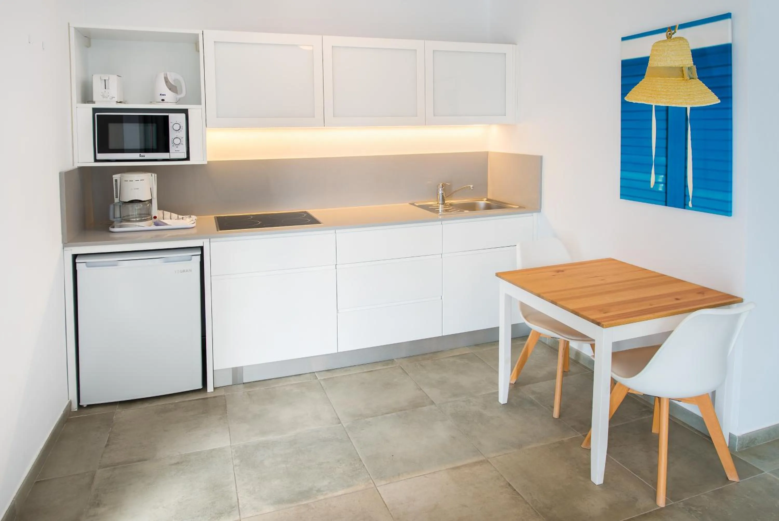 Kitchen or kitchenette in Apartamentos Playamar