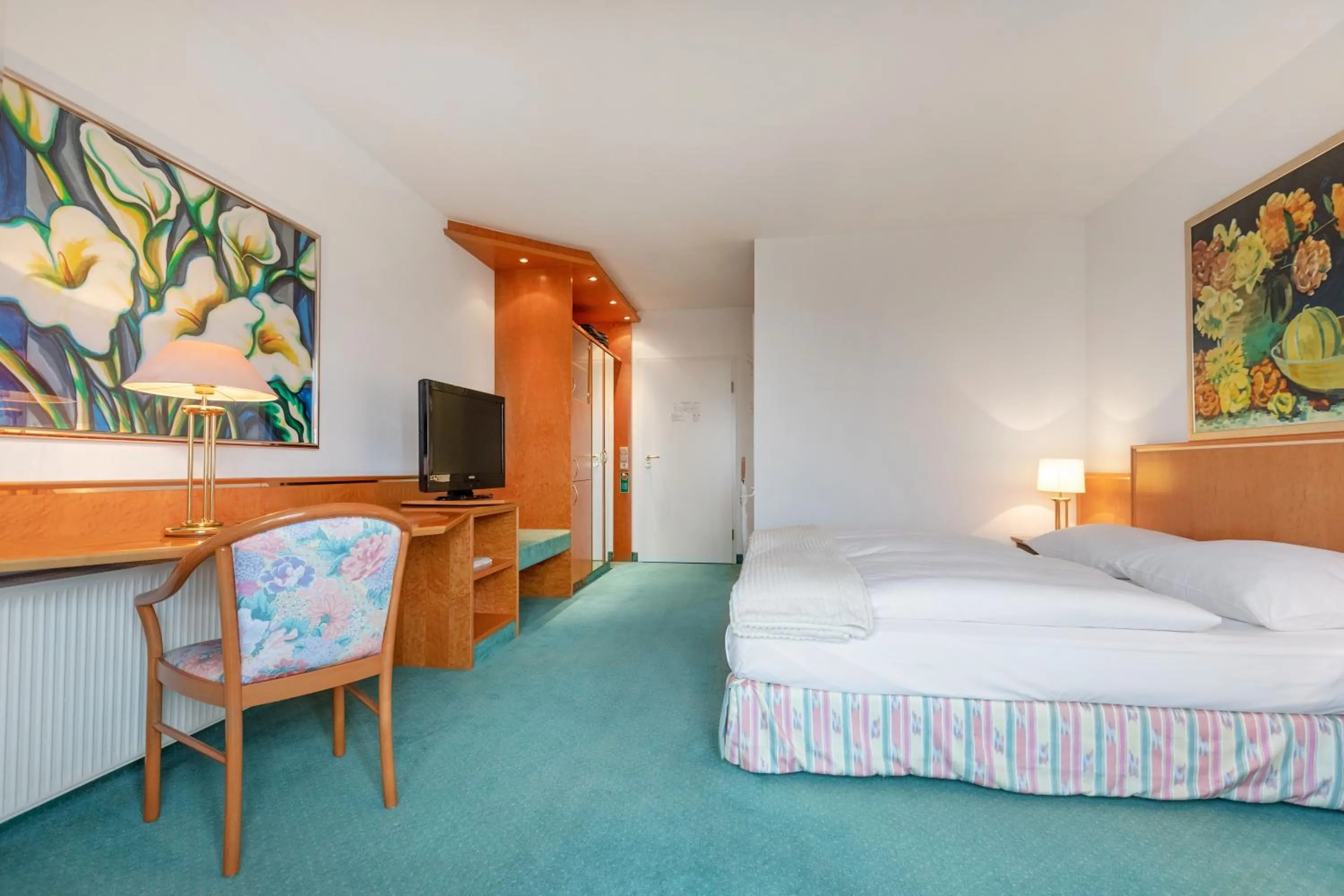 Photo of the whole room, Bed in Landhotel Bellevue