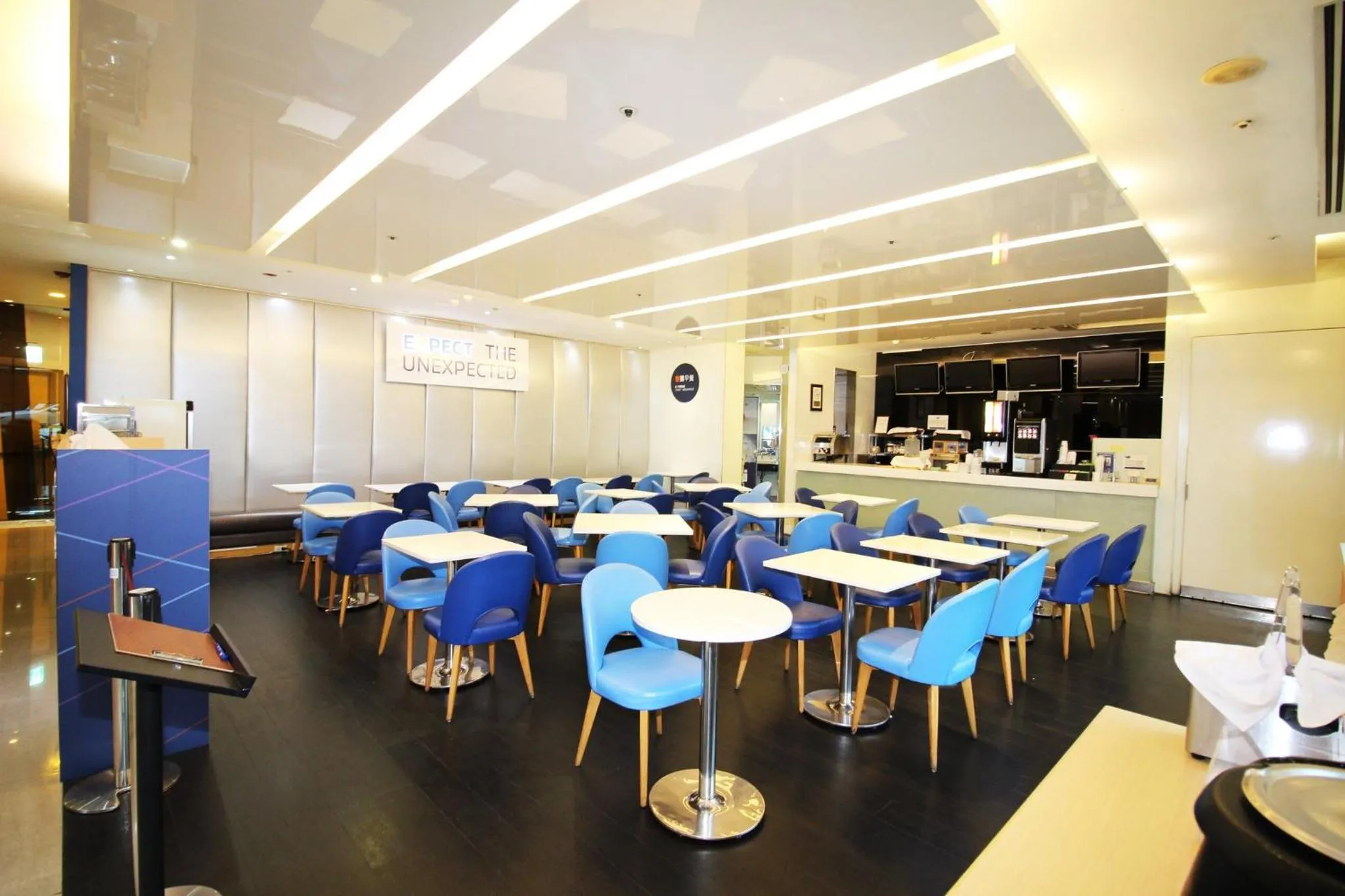 Breakfast in Holiday Inn Express Taoyuan by IHG