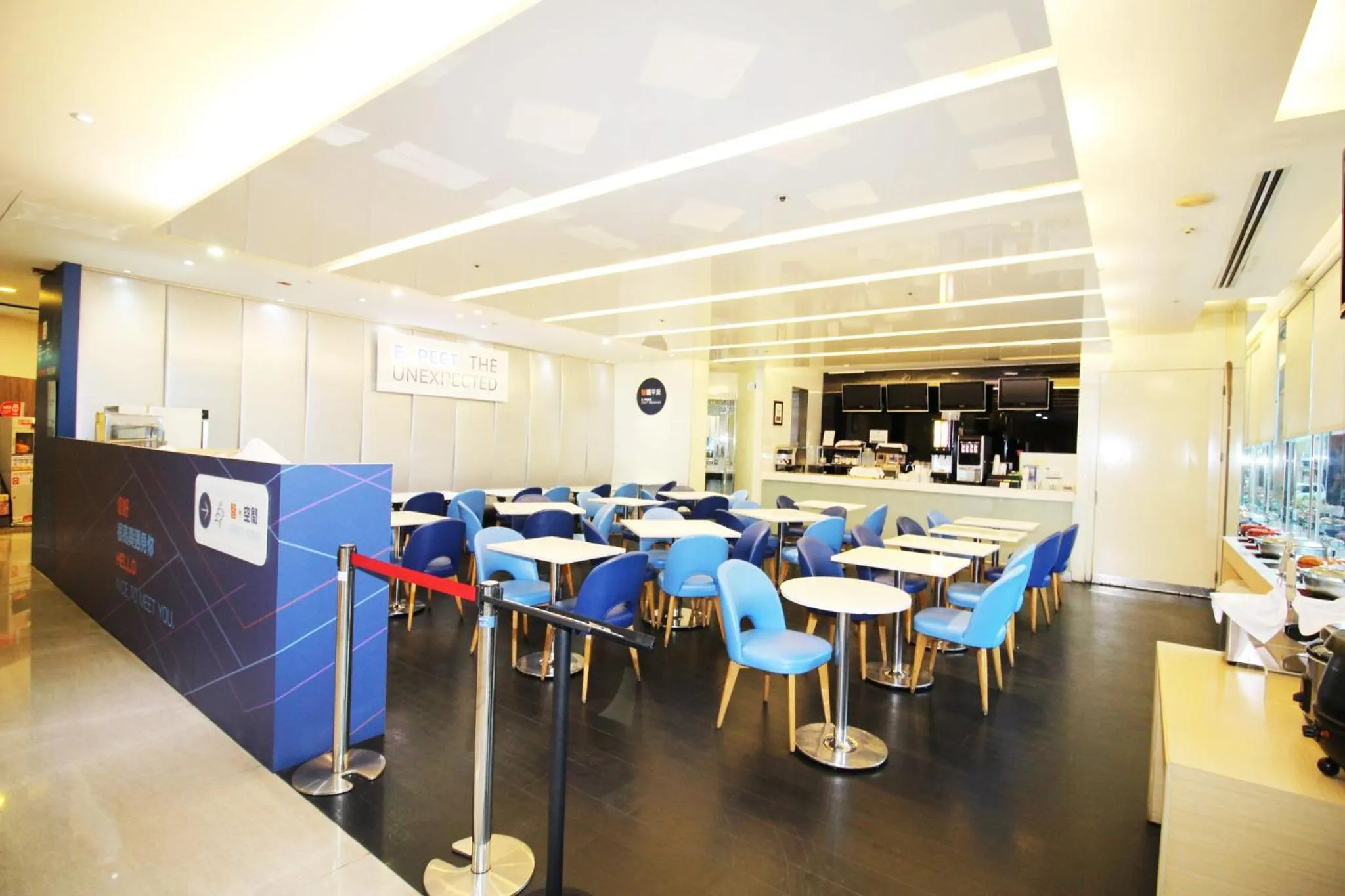 Breakfast in Holiday Inn Express Taoyuan by IHG