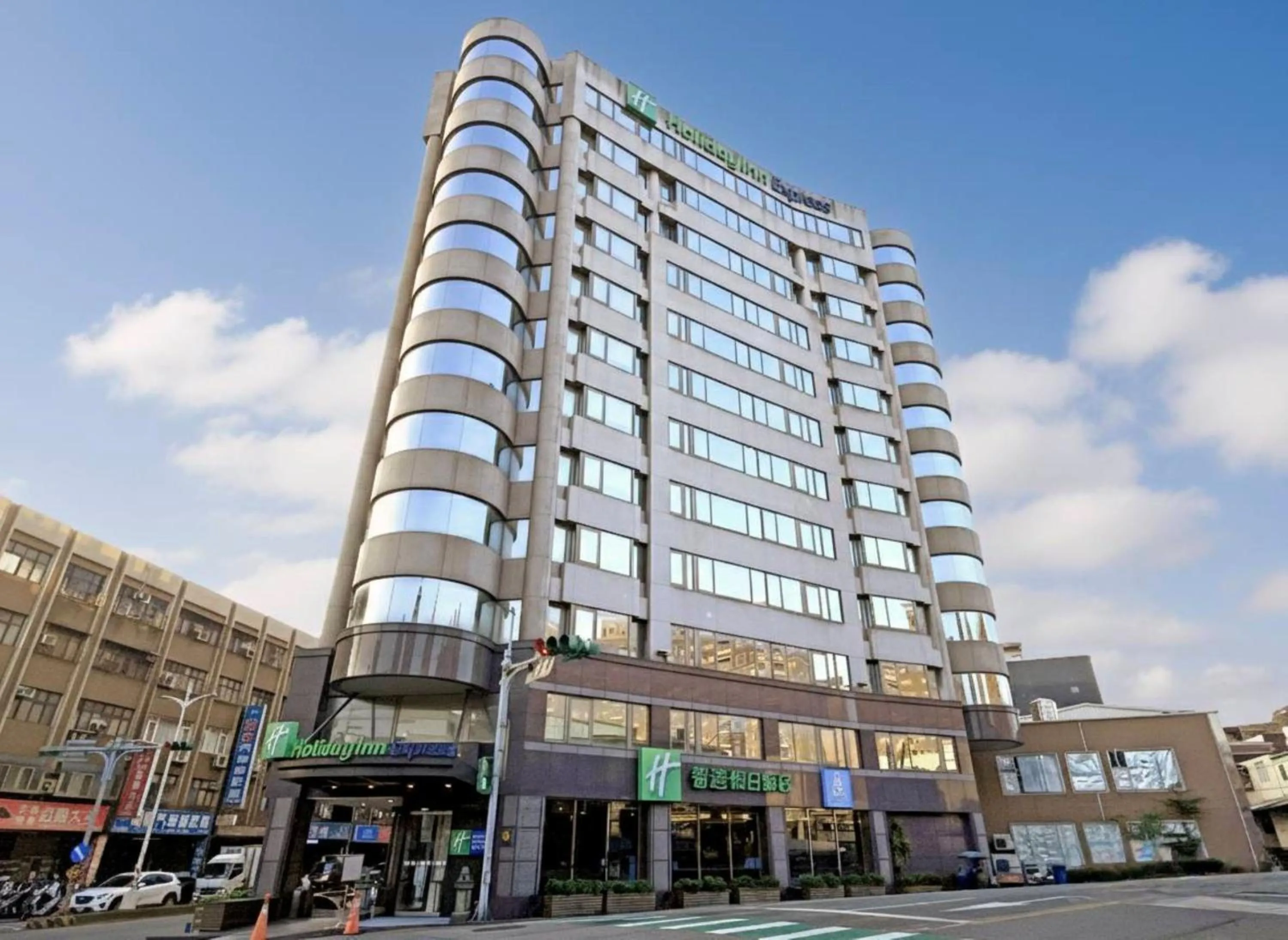 Property building in Holiday Inn Express Taoyuan by IHG