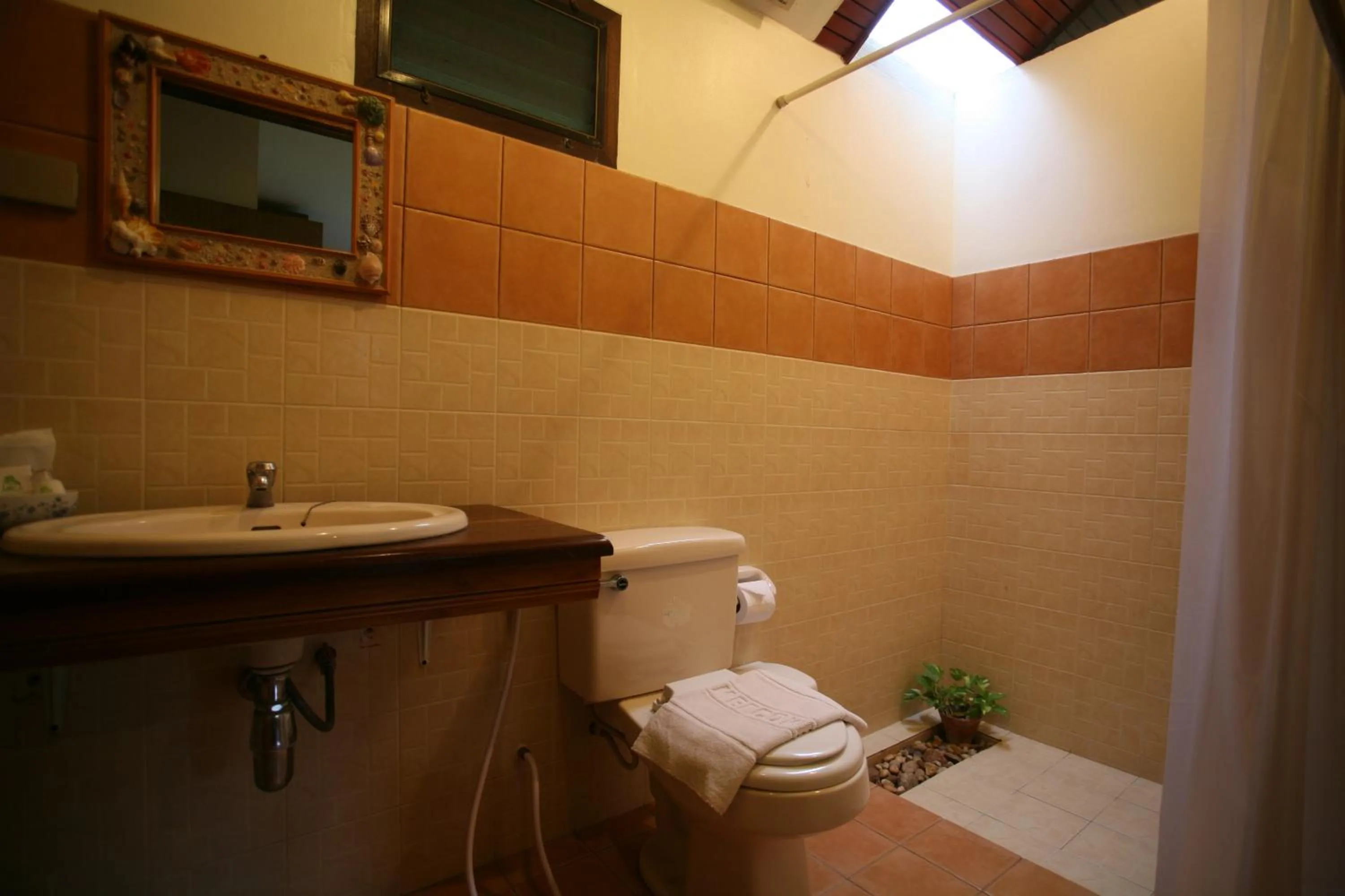 Bathroom in Suan Bankrut Beach Resort