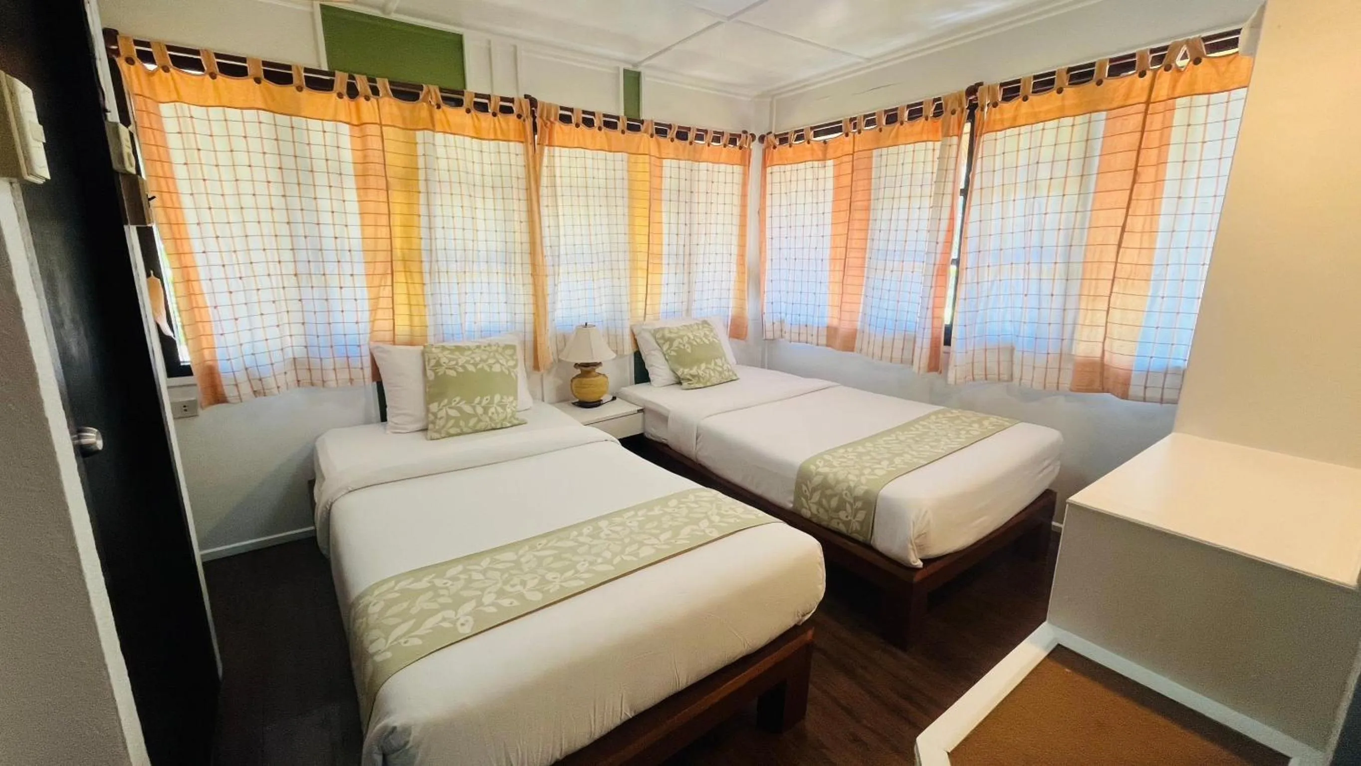 Bed in Suan Bankrut Beach Resort