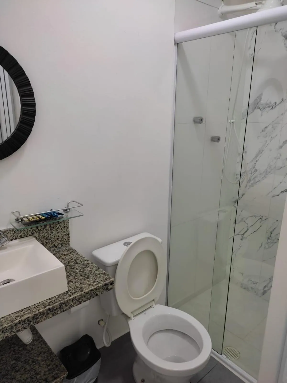 Shower in Pousada Praia do Tombo